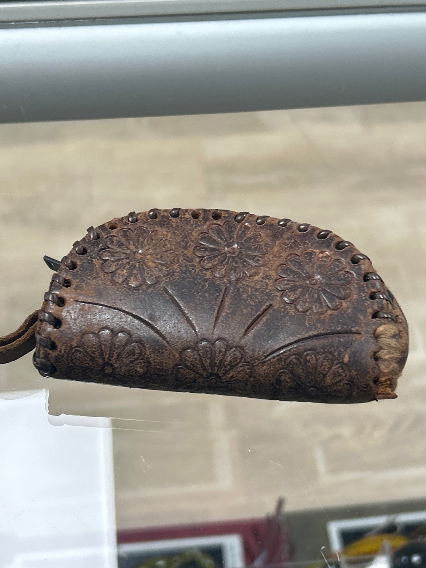 Vintage leather coin pouch (flower print)