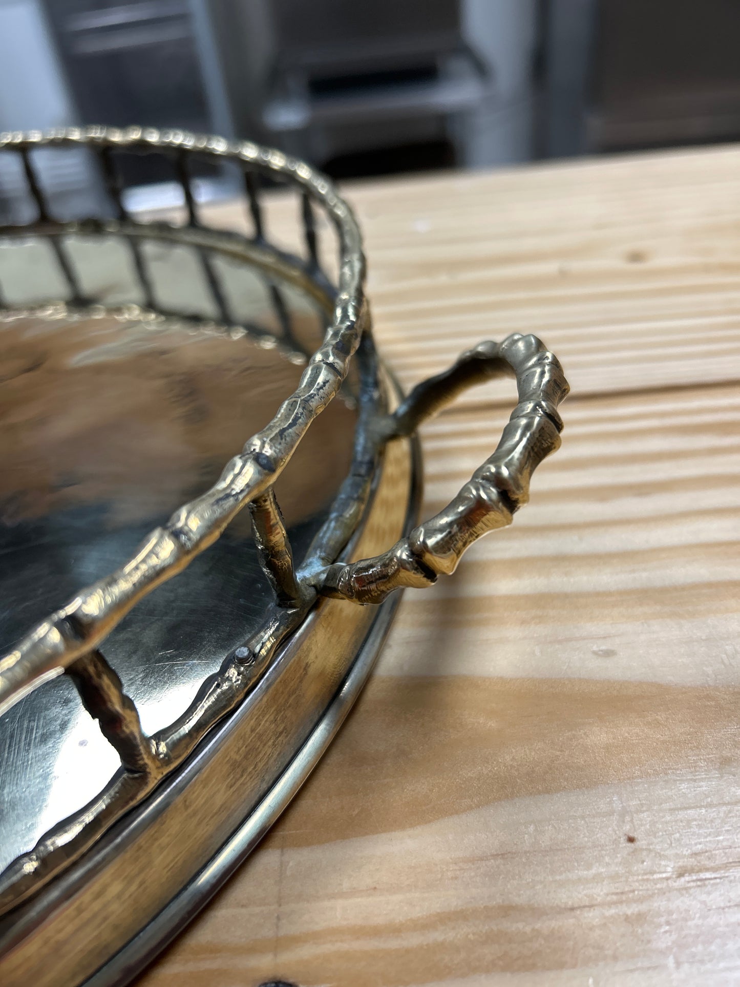 MID CENTURY HOLLYWOOD REGENCY SOLID BRASS HANDLED BAMBOO STYLE ROUND 12” TRAY