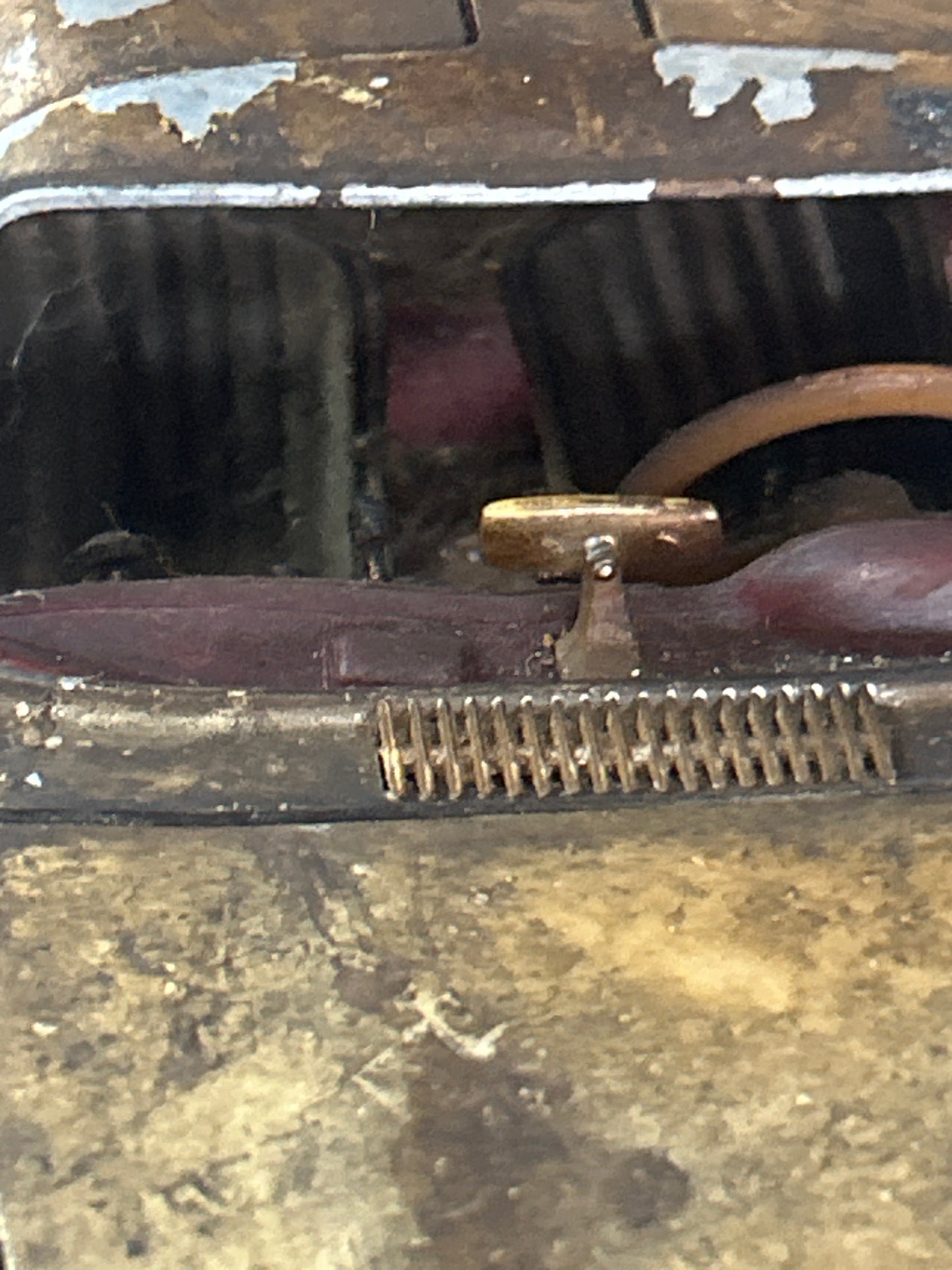Preowned Die cast model of a 1954 Mercedes-Benz 300 SL Gullwing (see photos for condition. Beat up in a good way)