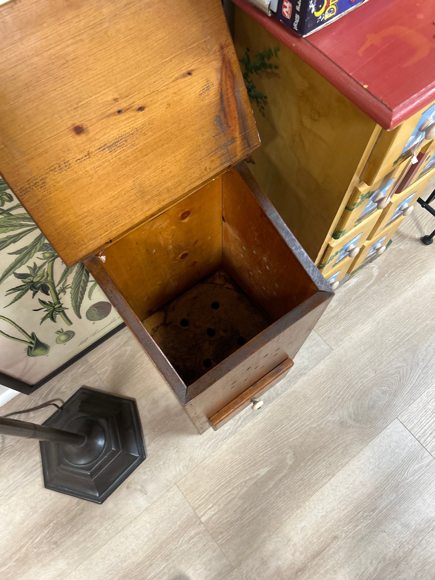 Vintage Taters and Onyuns Bin