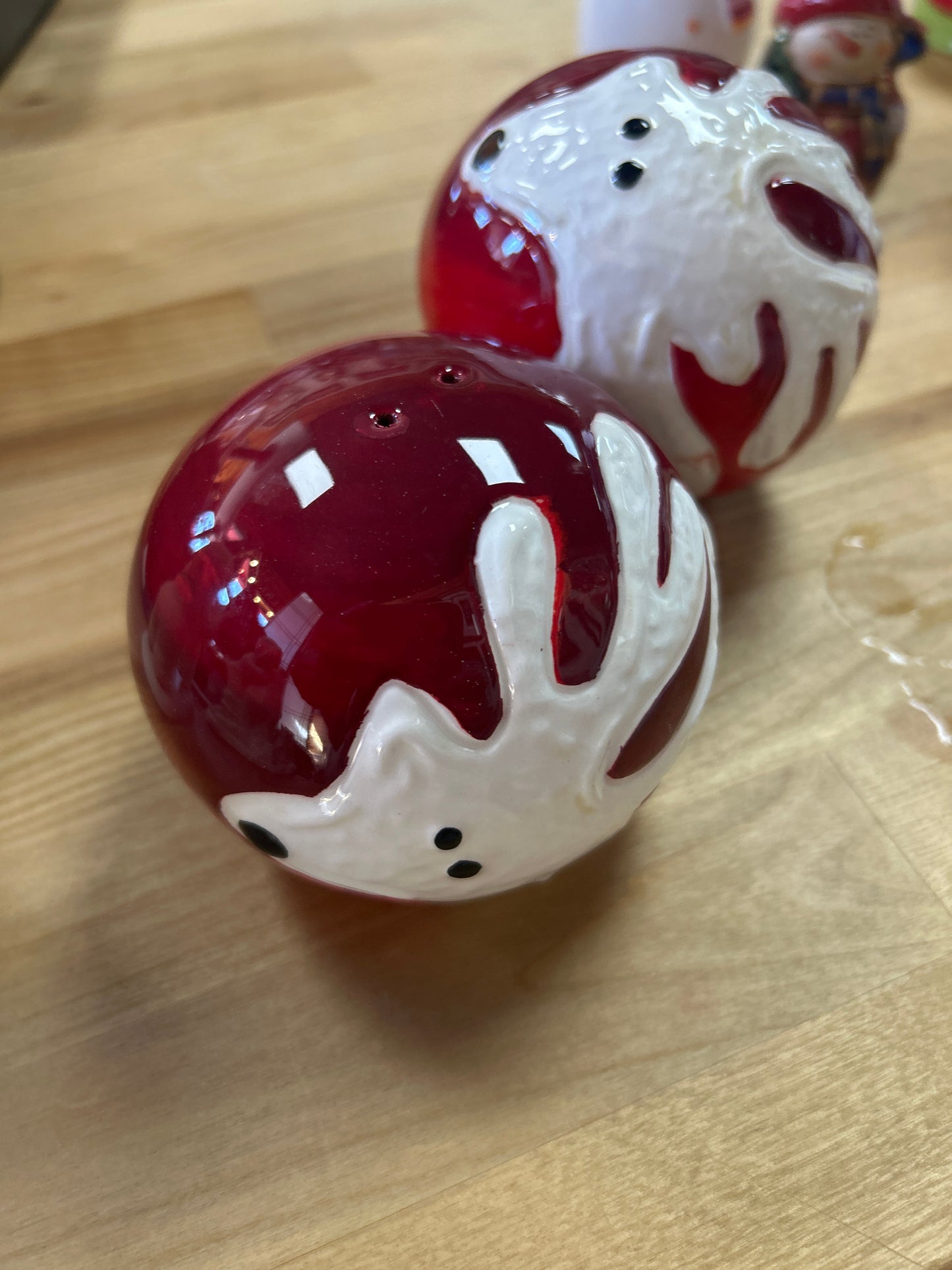 Round vintage deer salt and pepper shakers