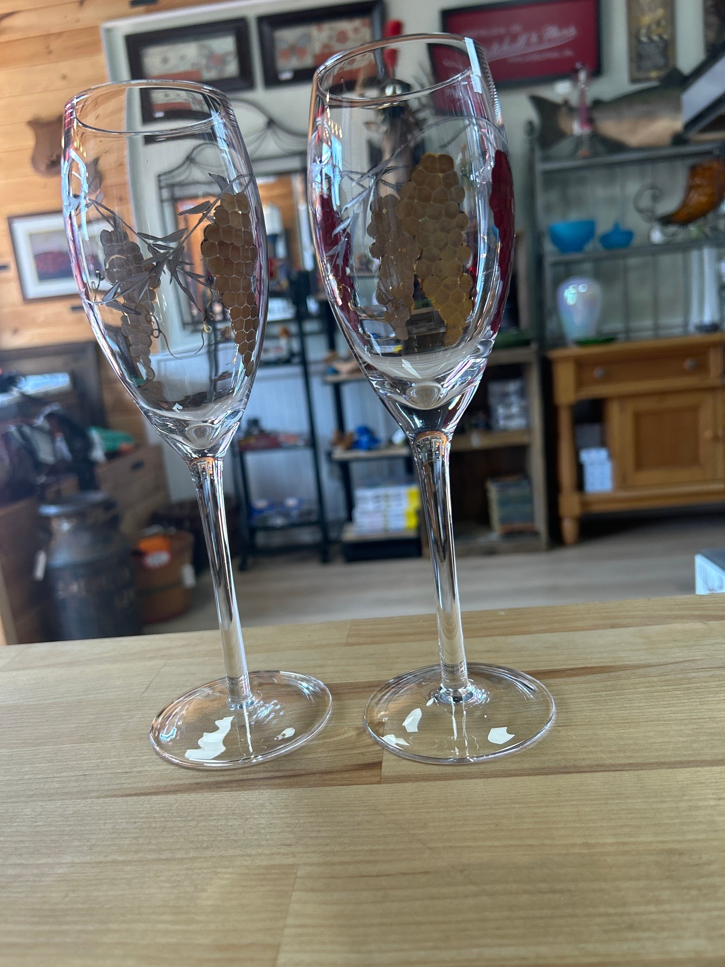 Pair of CURTEA STICLARULUI Romania Stained Art Wine Glass Cut Grape, 10” Tall