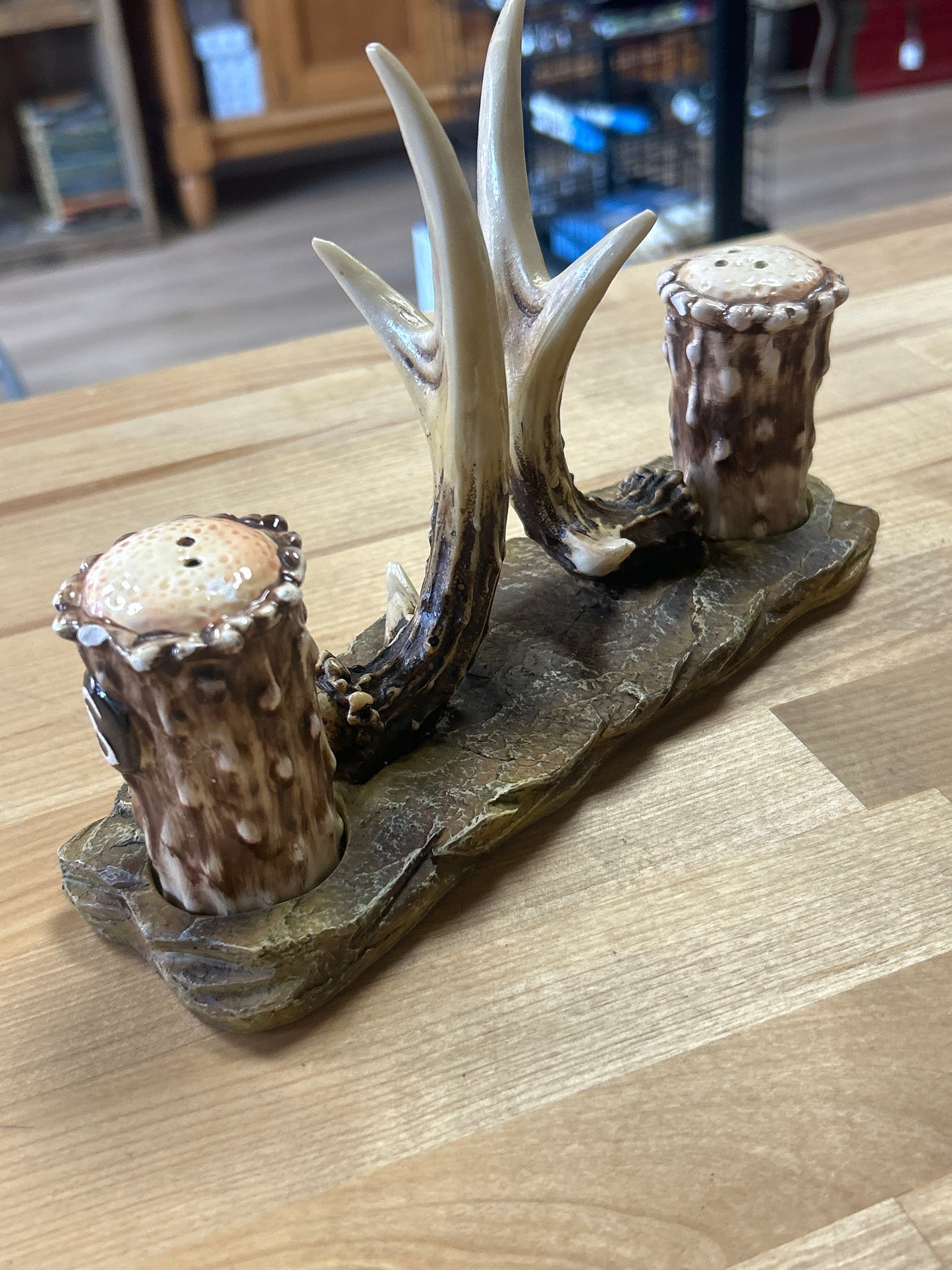 Faux Antler Salt and Pepper Shaker w/ Napkin Stand (preowned)