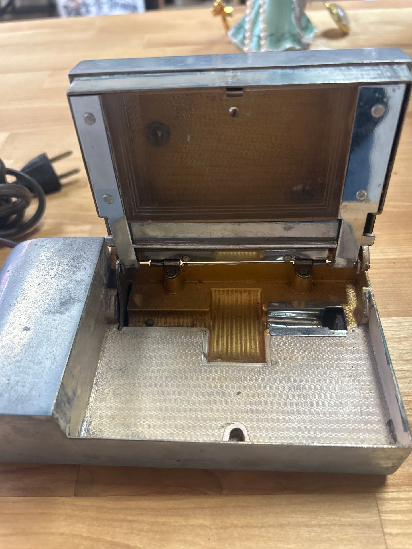 Vintage Masterbilt Lighter