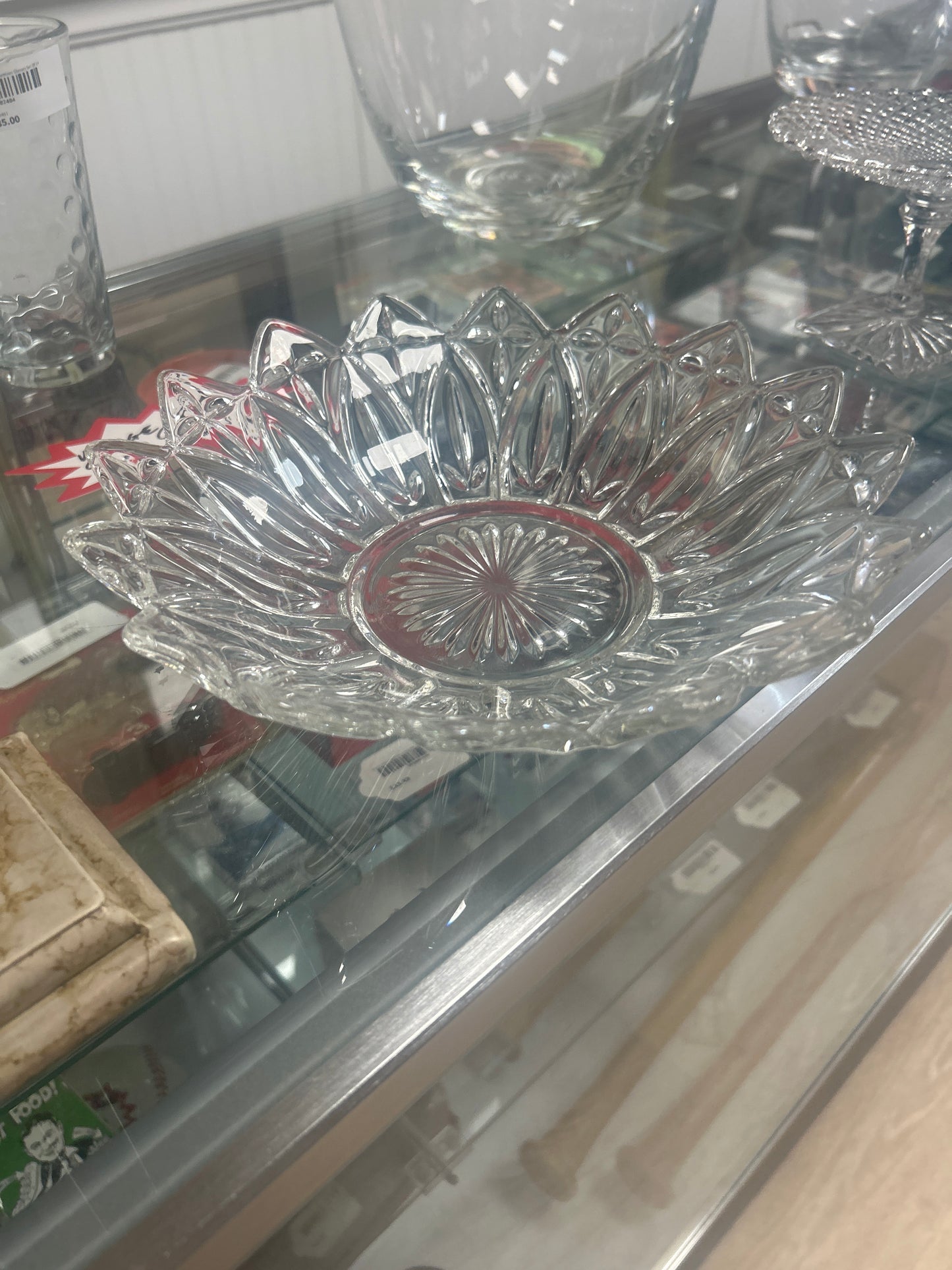Vintage MINT 1960s Federal Indiana Clear Glass Petal Pattern Bowl