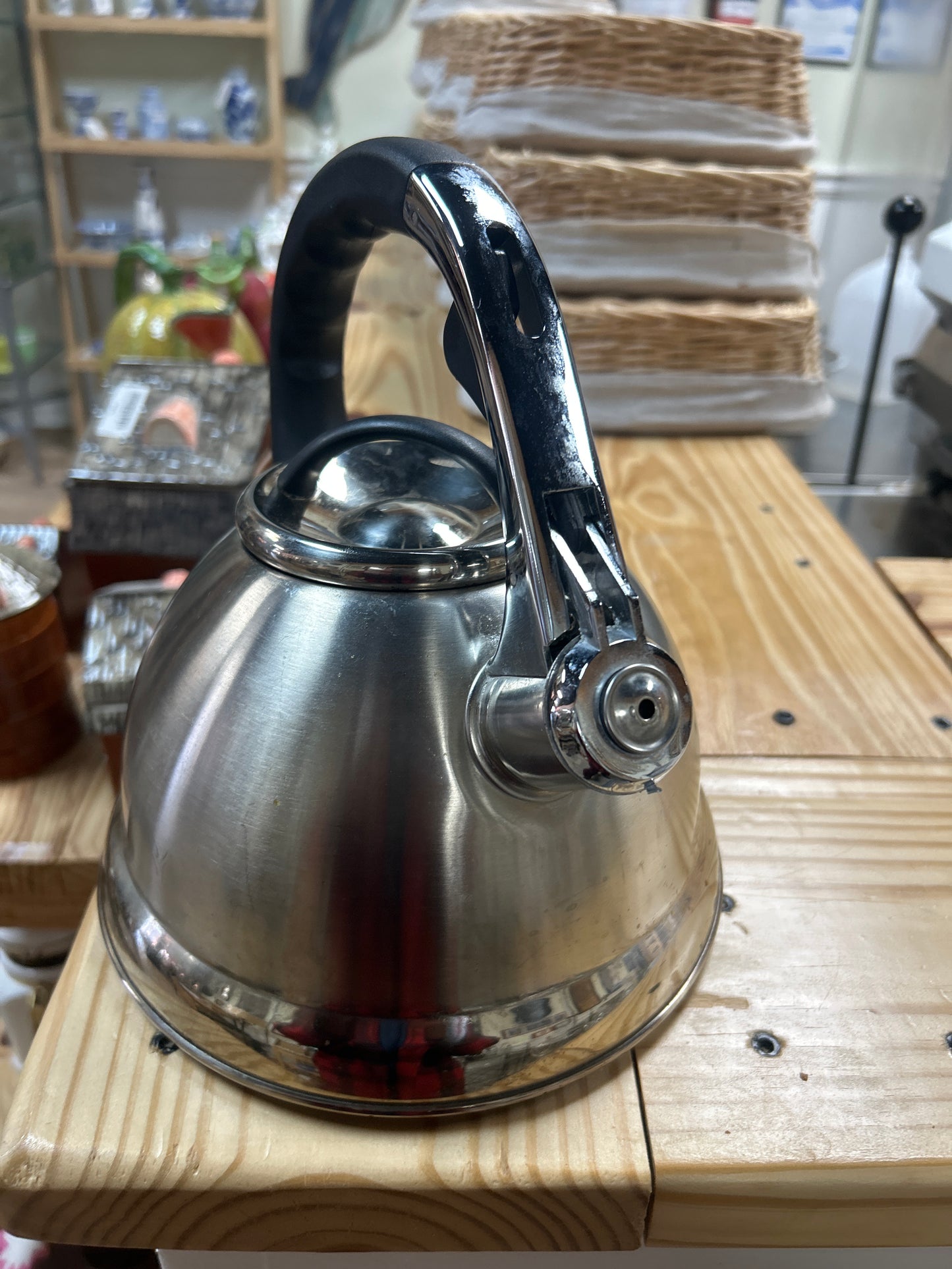 Creative Home Tea Pot Preowned