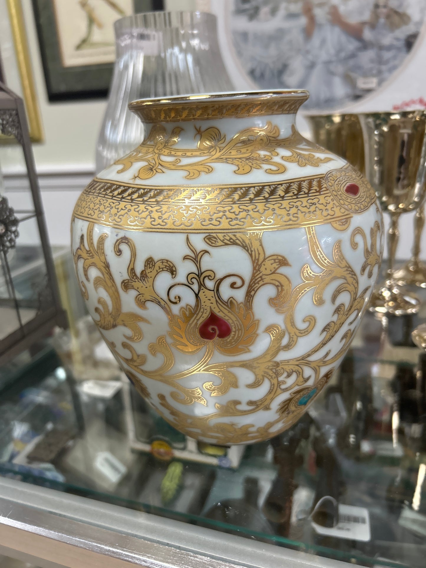 Vintage Chinese Vase 8”