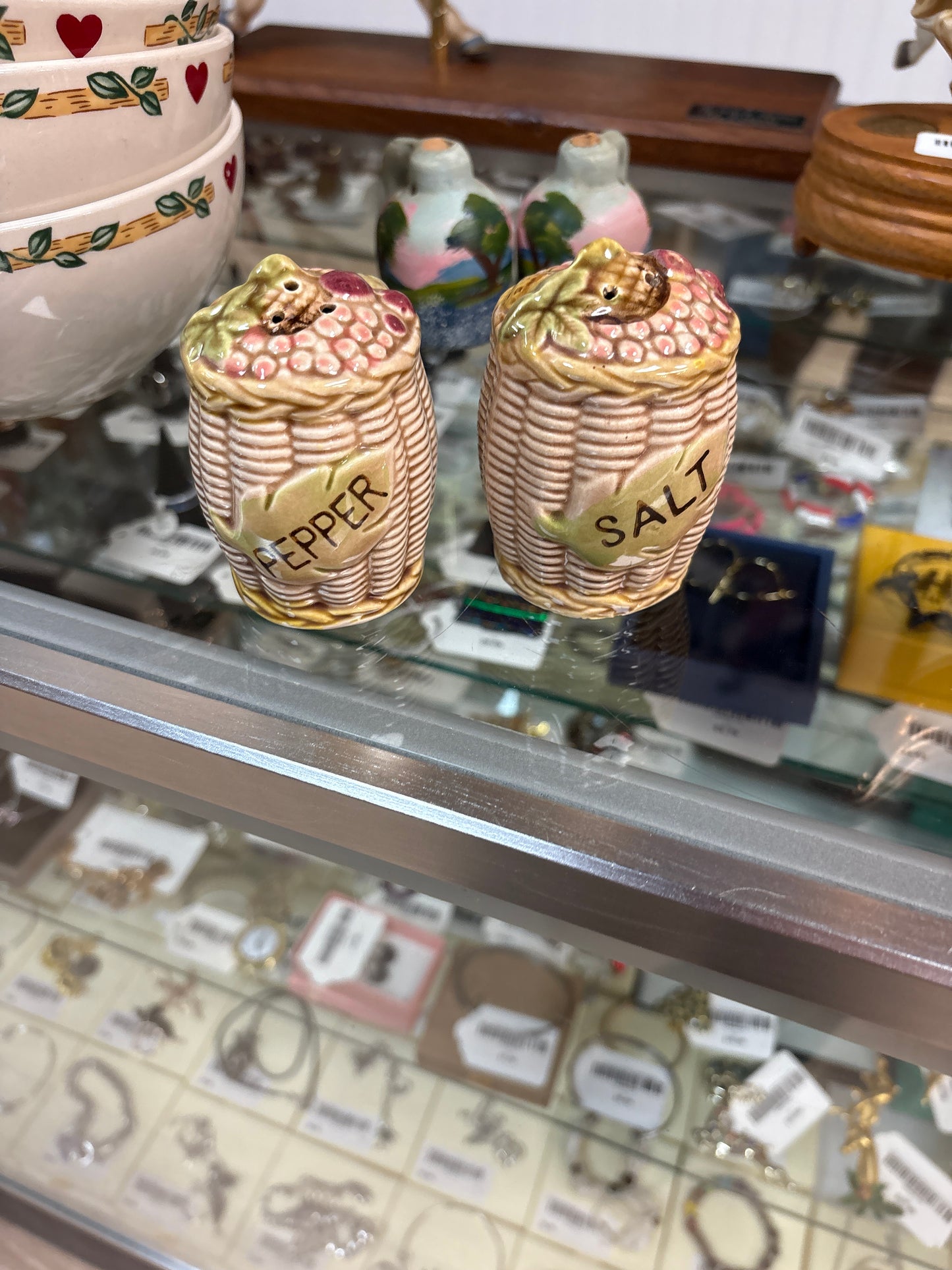 Vintage Ceramic Fruit Basket Salt and Pepper shaker