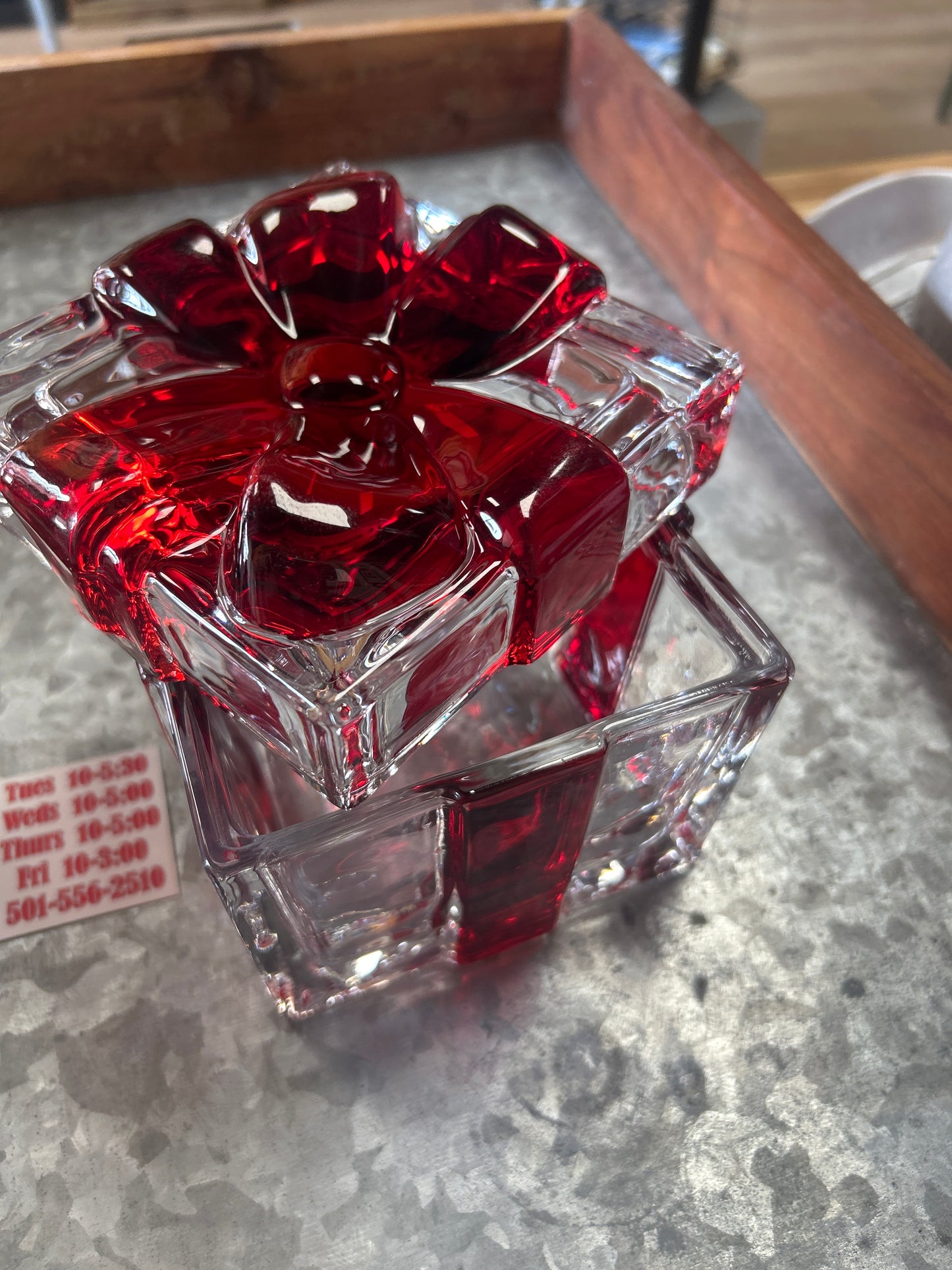 Mikasa Holiday Treats Covered Decorative Dish 5x5x5” (preowned)