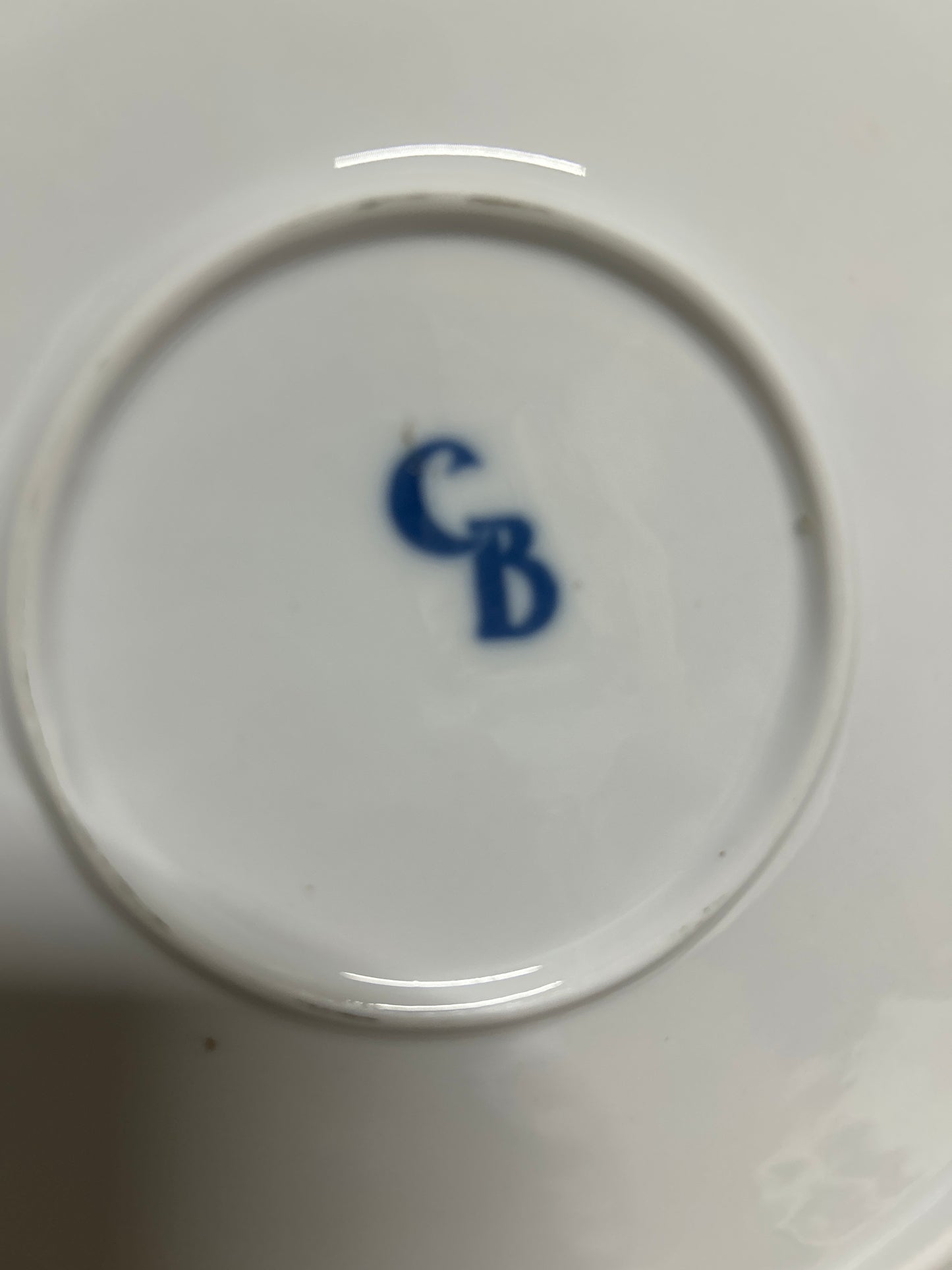 Discontinued Cracker Barrel “Blue & White” Round 13” Torte Plate