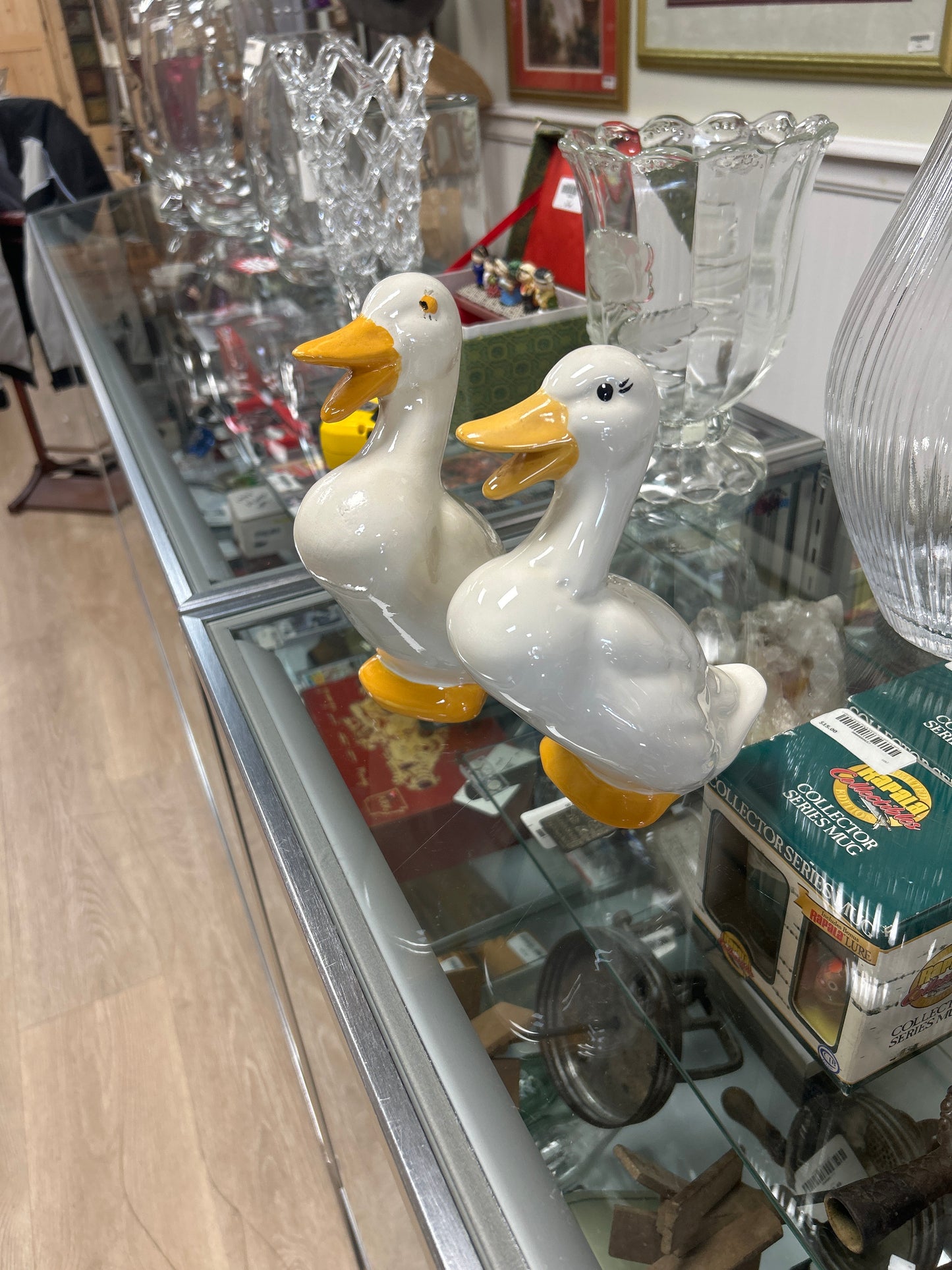 Pair of Geese 8” (black eyed and yellow eyed)