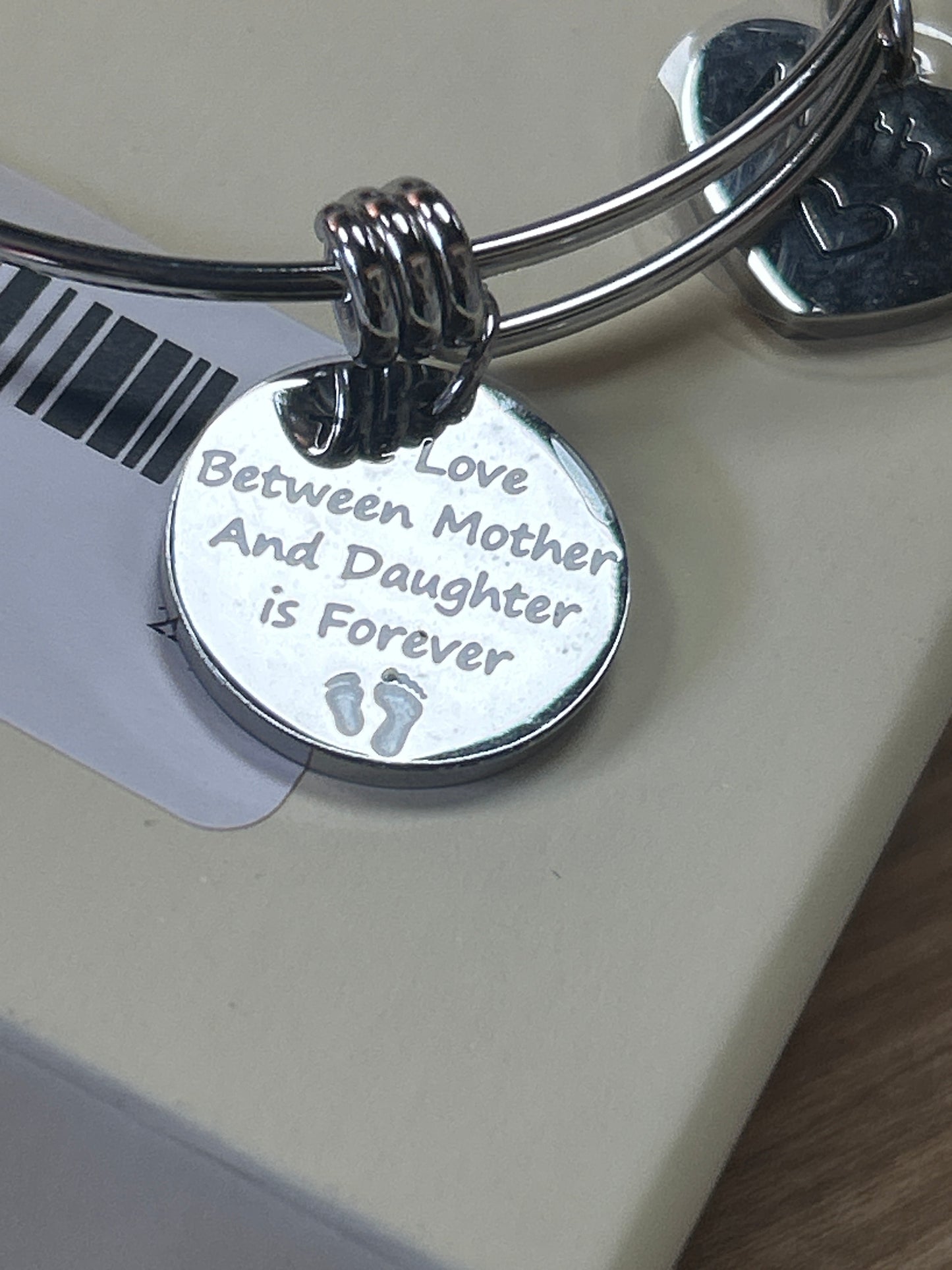 “Love between a mother and daughter is forever” Bracket (Mother heart)