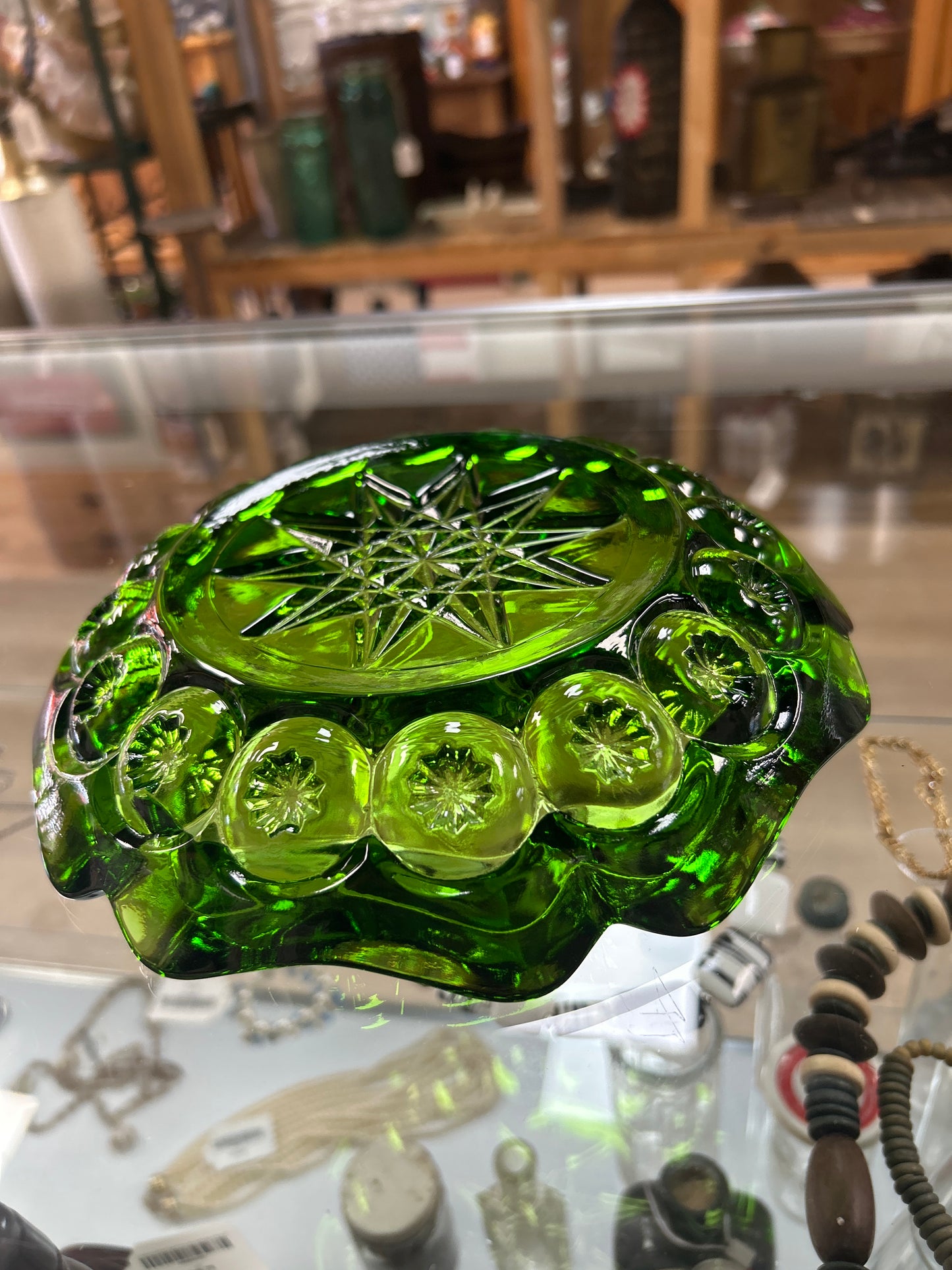 Vintage L E Smith Green Ashtray 8.5” Beautiful Piece