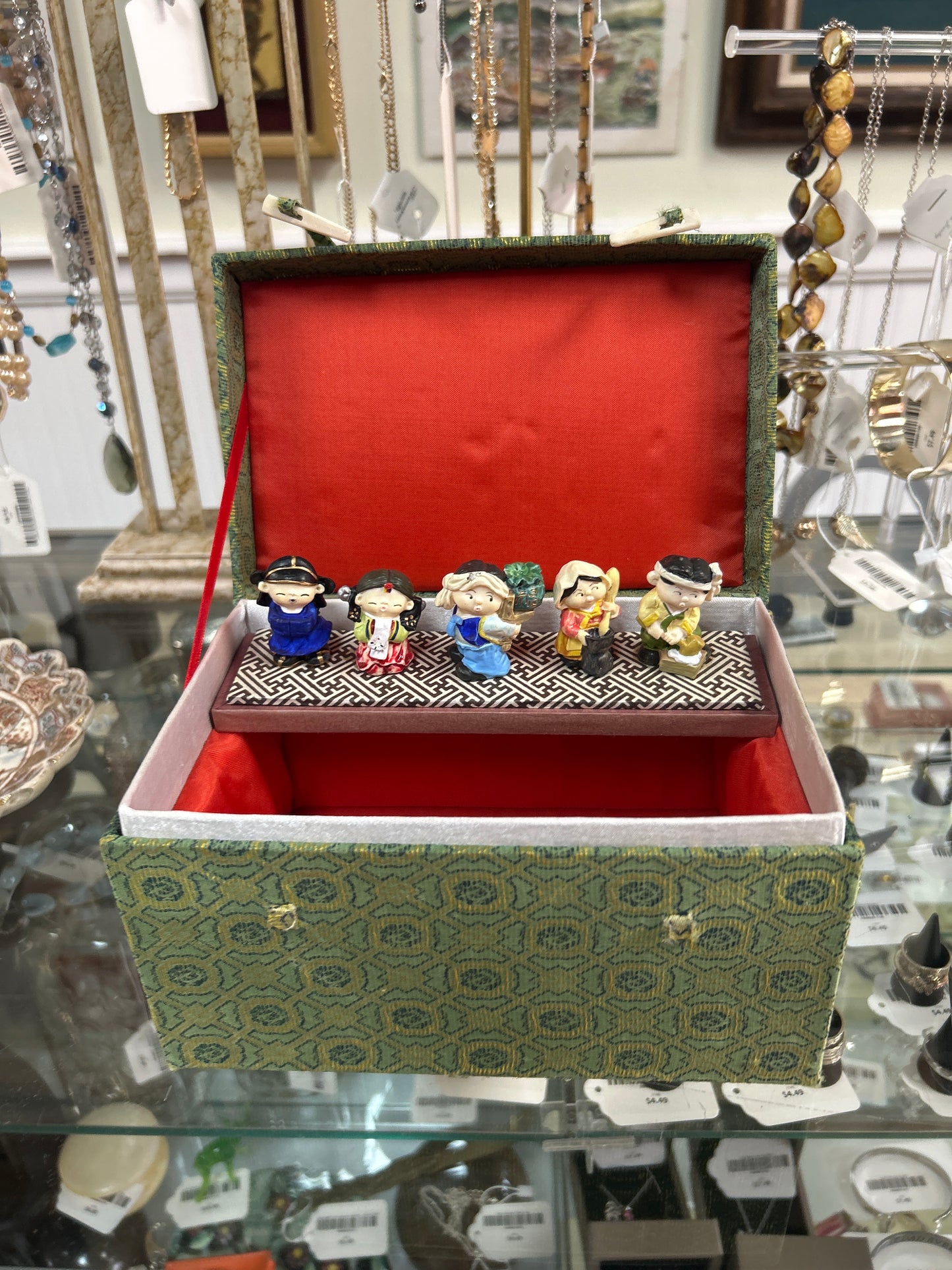 Vintage Cloth Box w/ Figurines