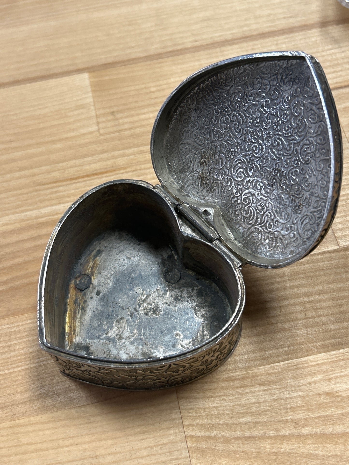 Vintage trinket ornate engraved heart shaped Jewelry Box. Hinged