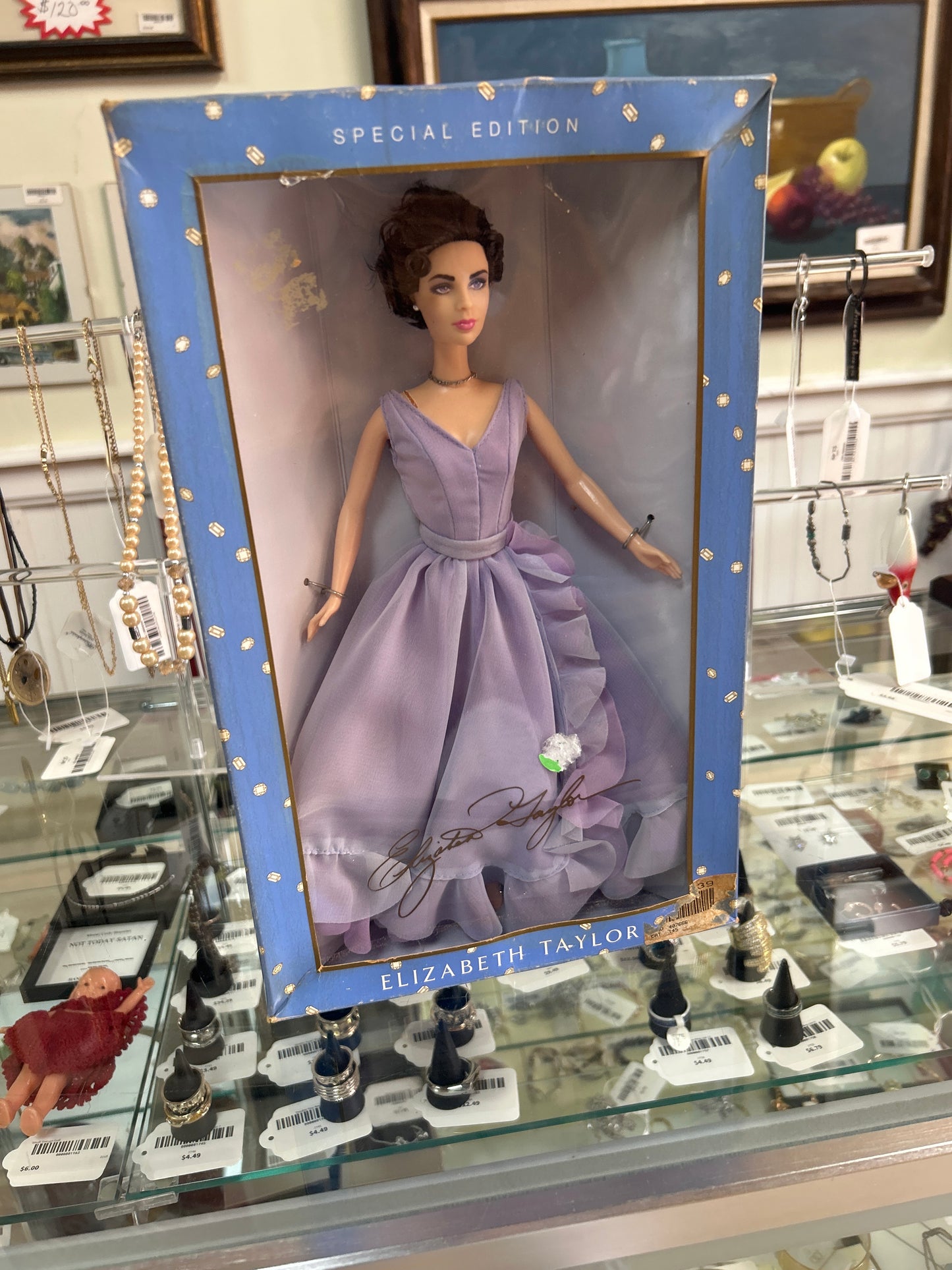 2000 BARBIE AS ELIZABETH TAYLOR (box is a little rough)