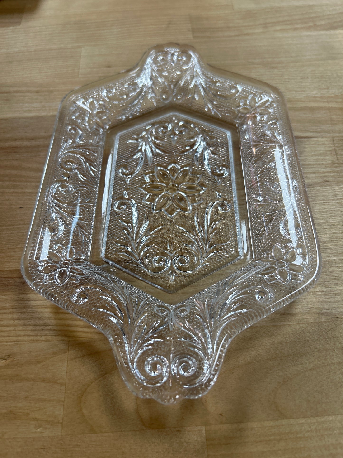 VINTAGE DEPRESSION INDIANA SANDWICH GLASS TRAY