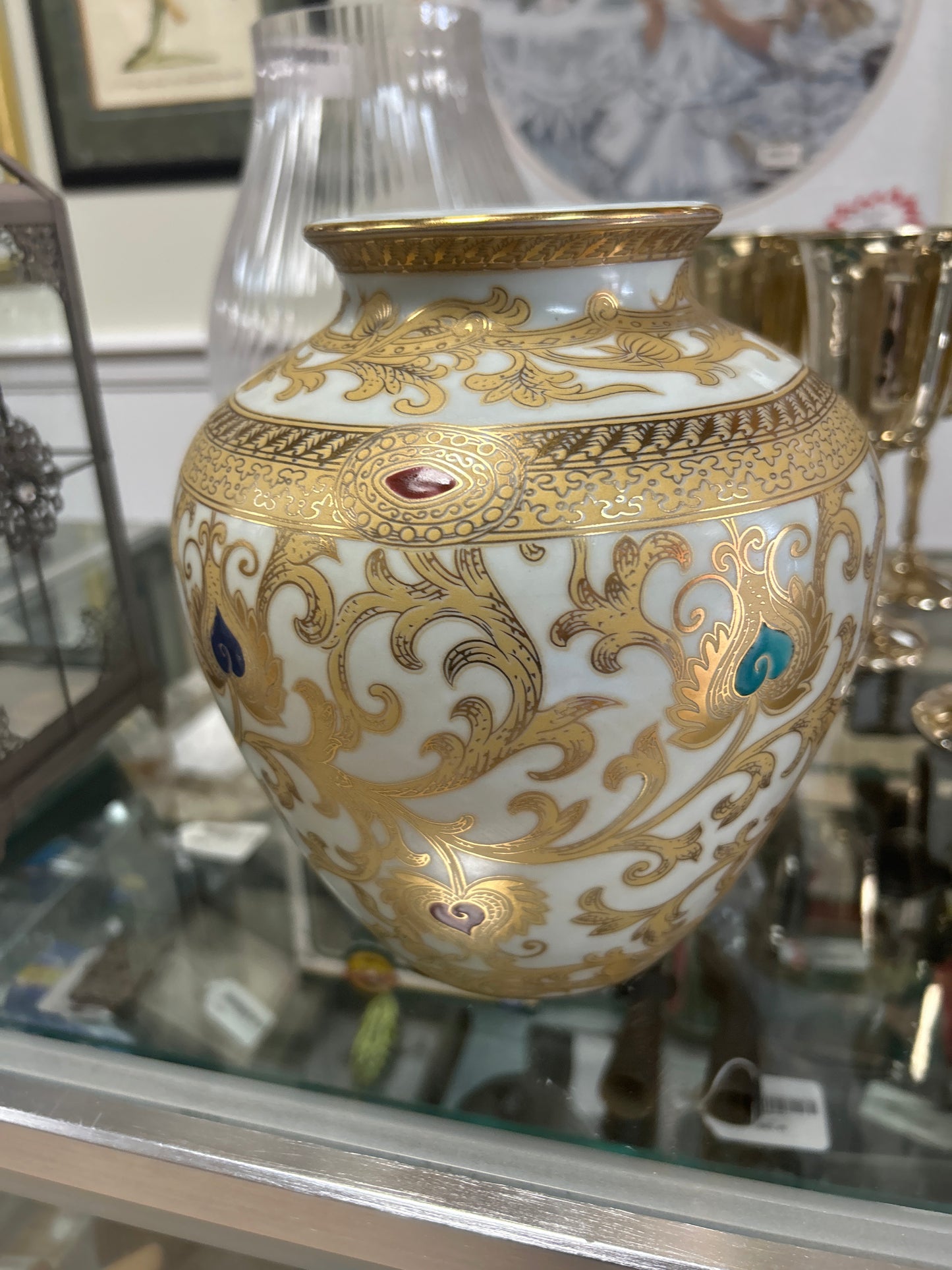 Vintage Chinese Vase 8”