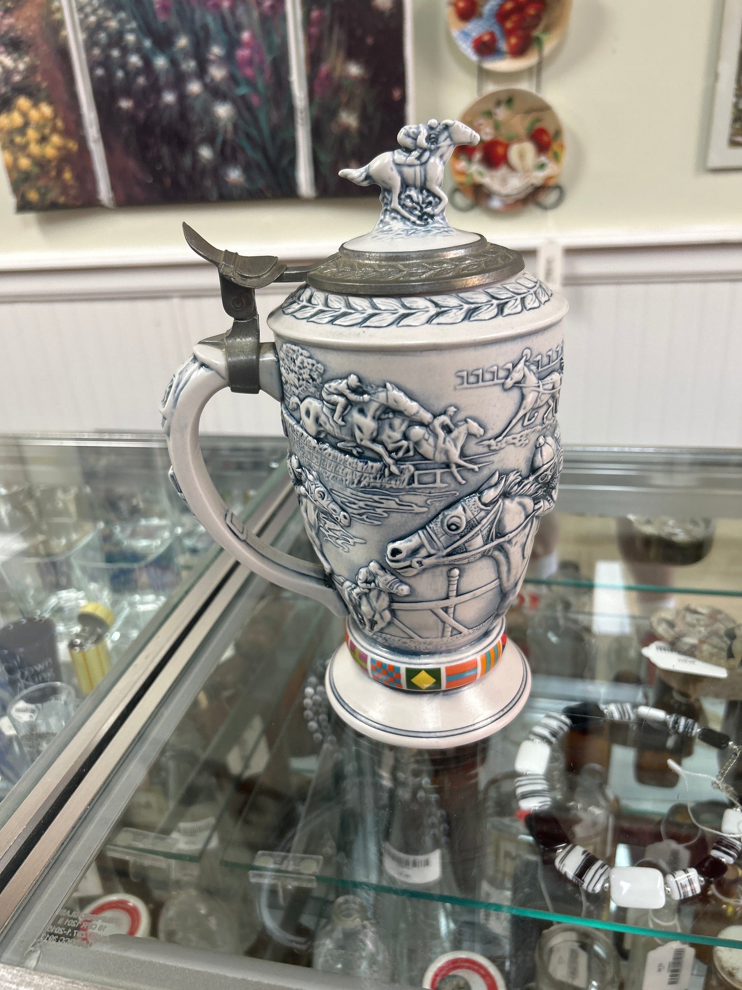 Vintage Intricate 1992 Avon “Winners Circle” Ceramic Stein Pewter Lid 36oz 10”