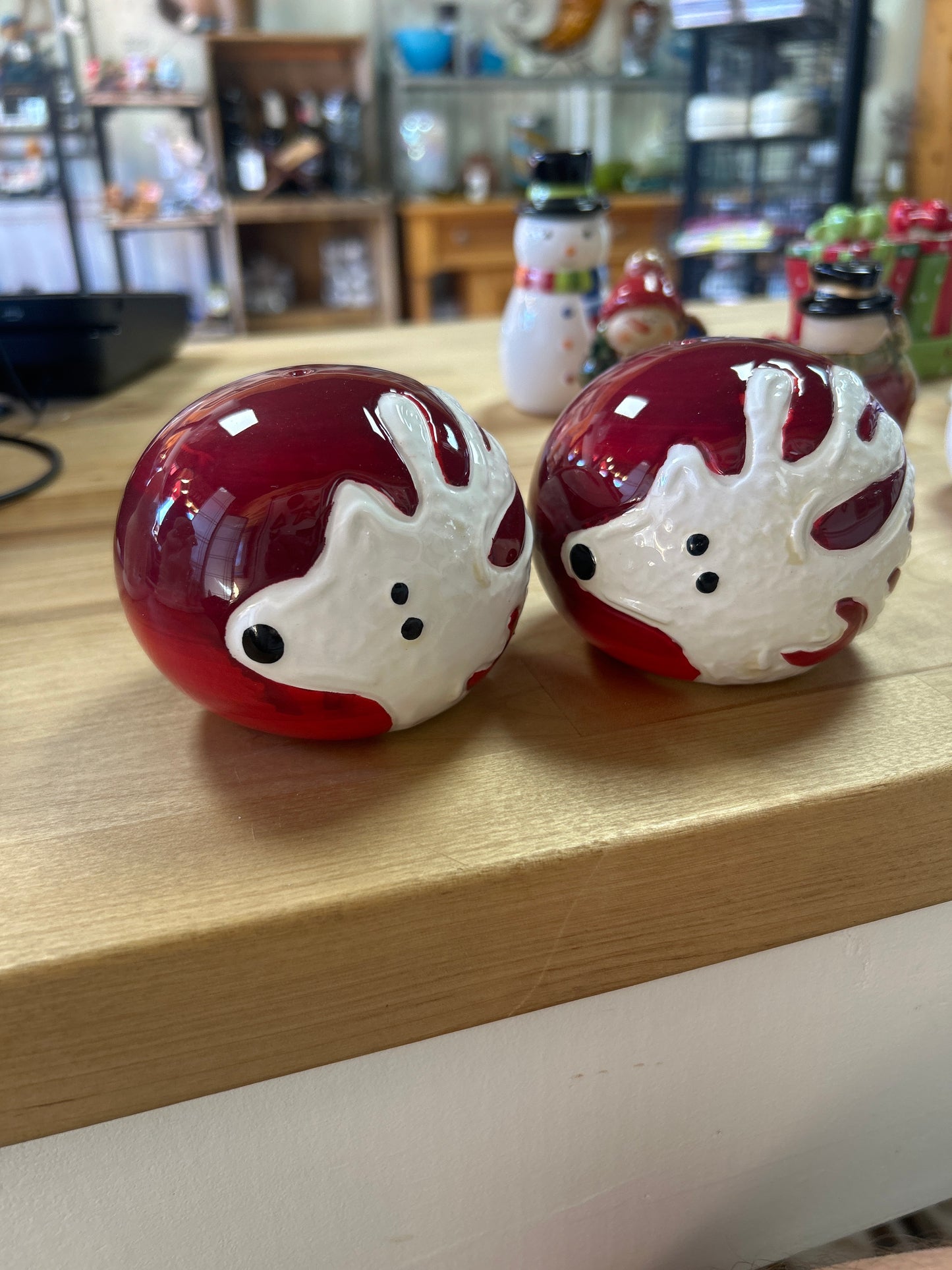 Round vintage deer salt and pepper shakers
