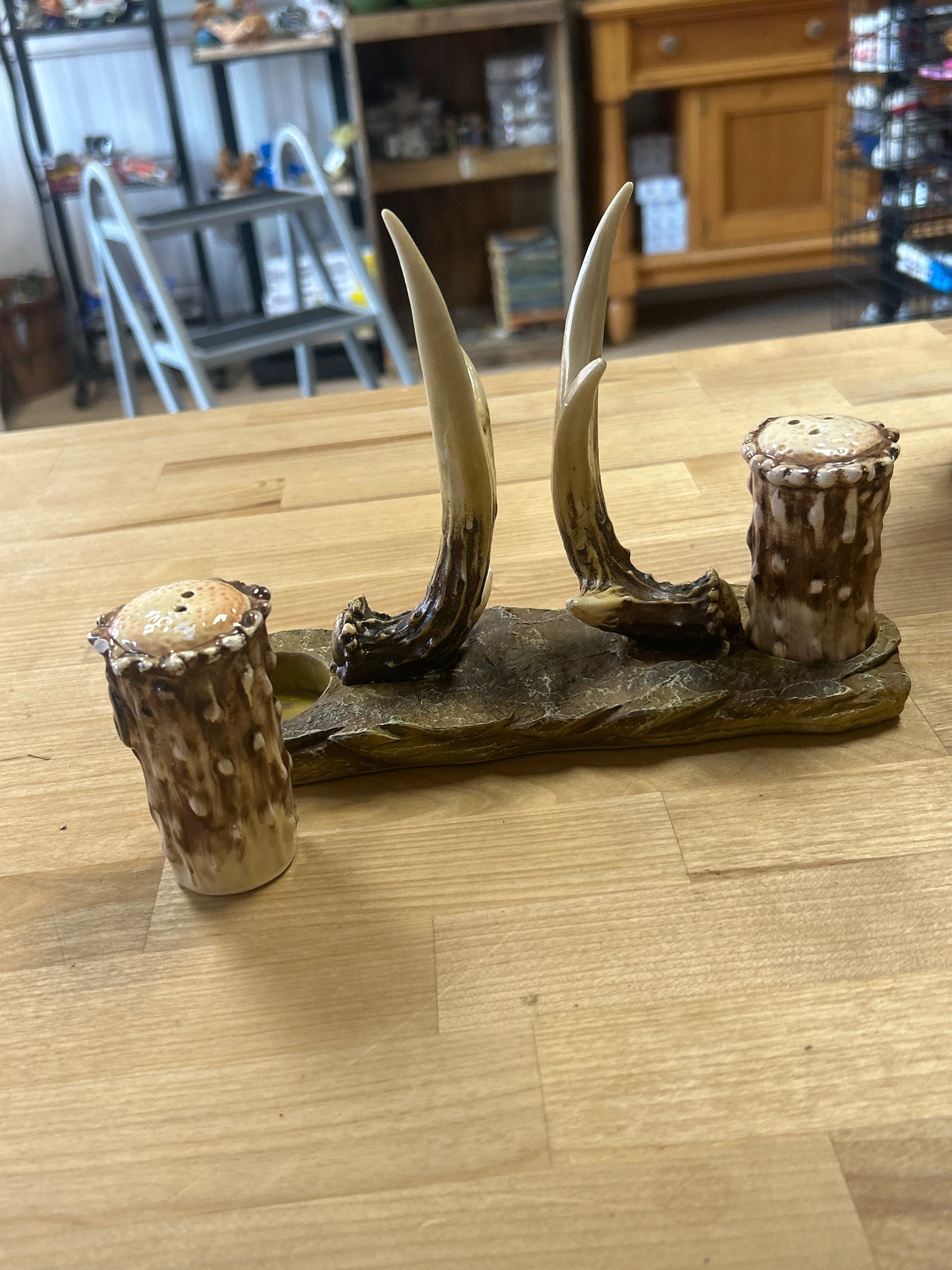 Faux Antler Salt and Pepper Shaker w/ Napkin Stand (preowned)