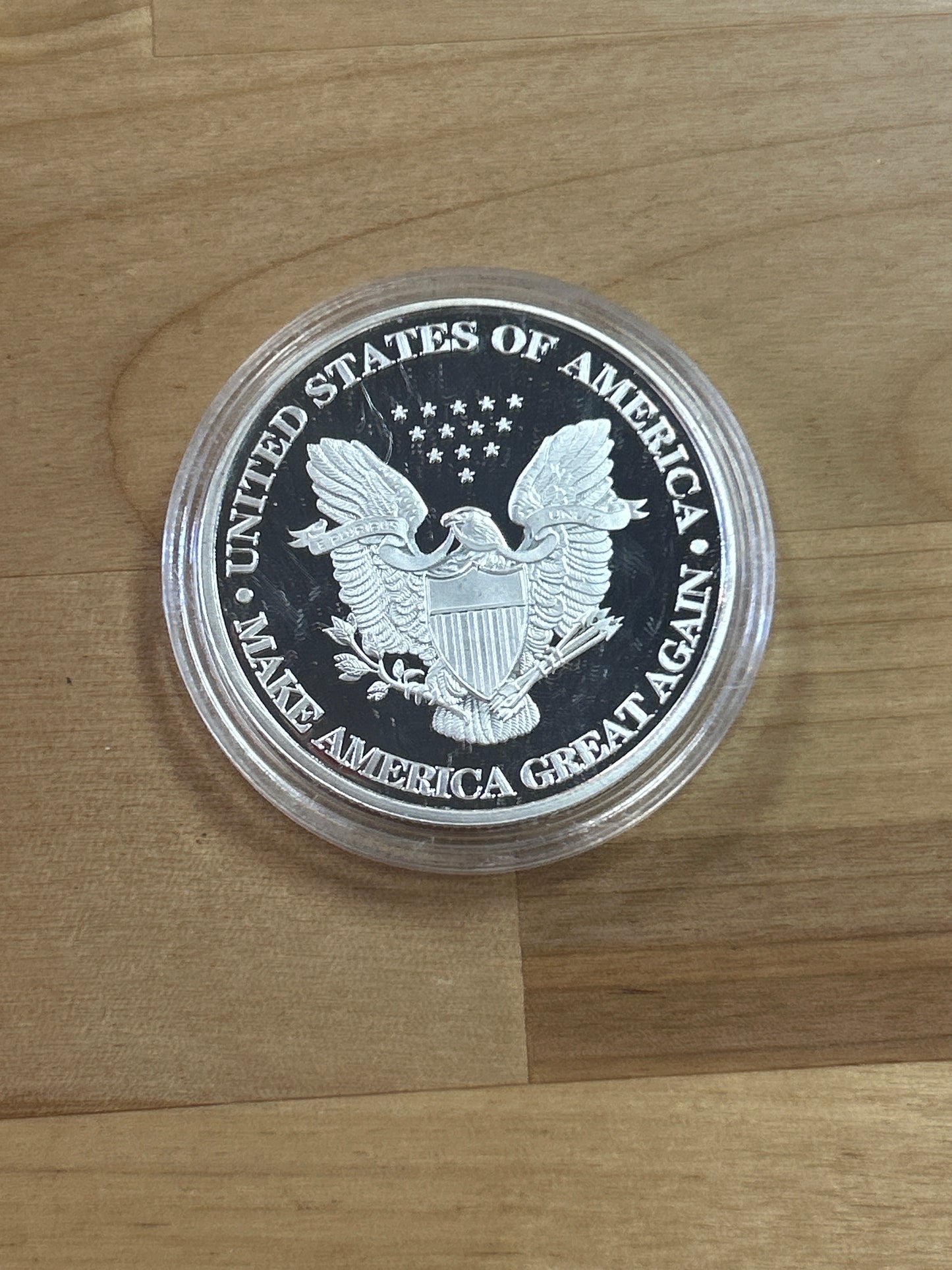 Donald Trump President MAKE AMERICA GREAT AGAIN MAGA Challenge Coin (unknown metal) In Plastic Coin Case