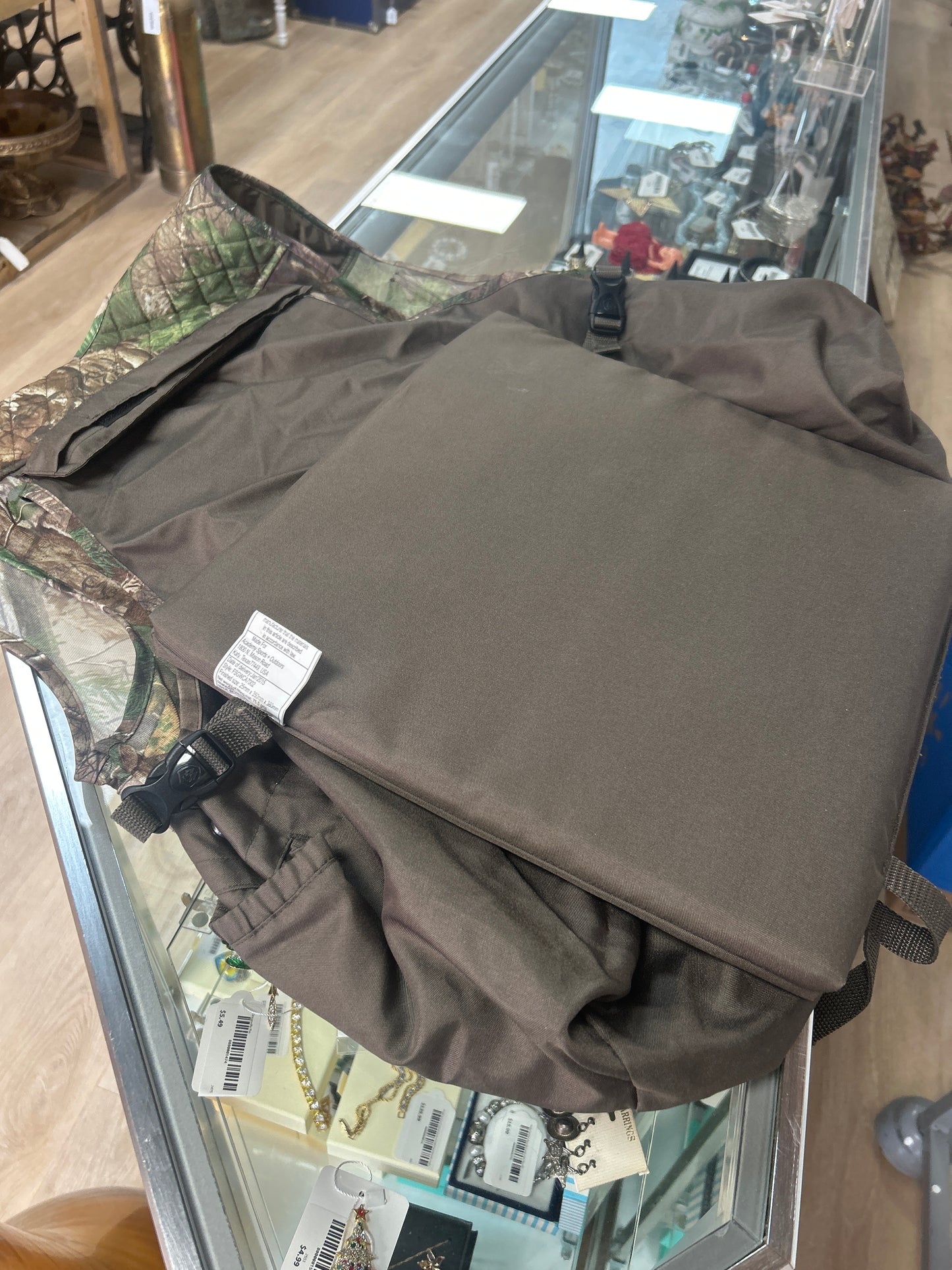 S/M Hunters Camo Vest with Detachable Seat (Game Winner)