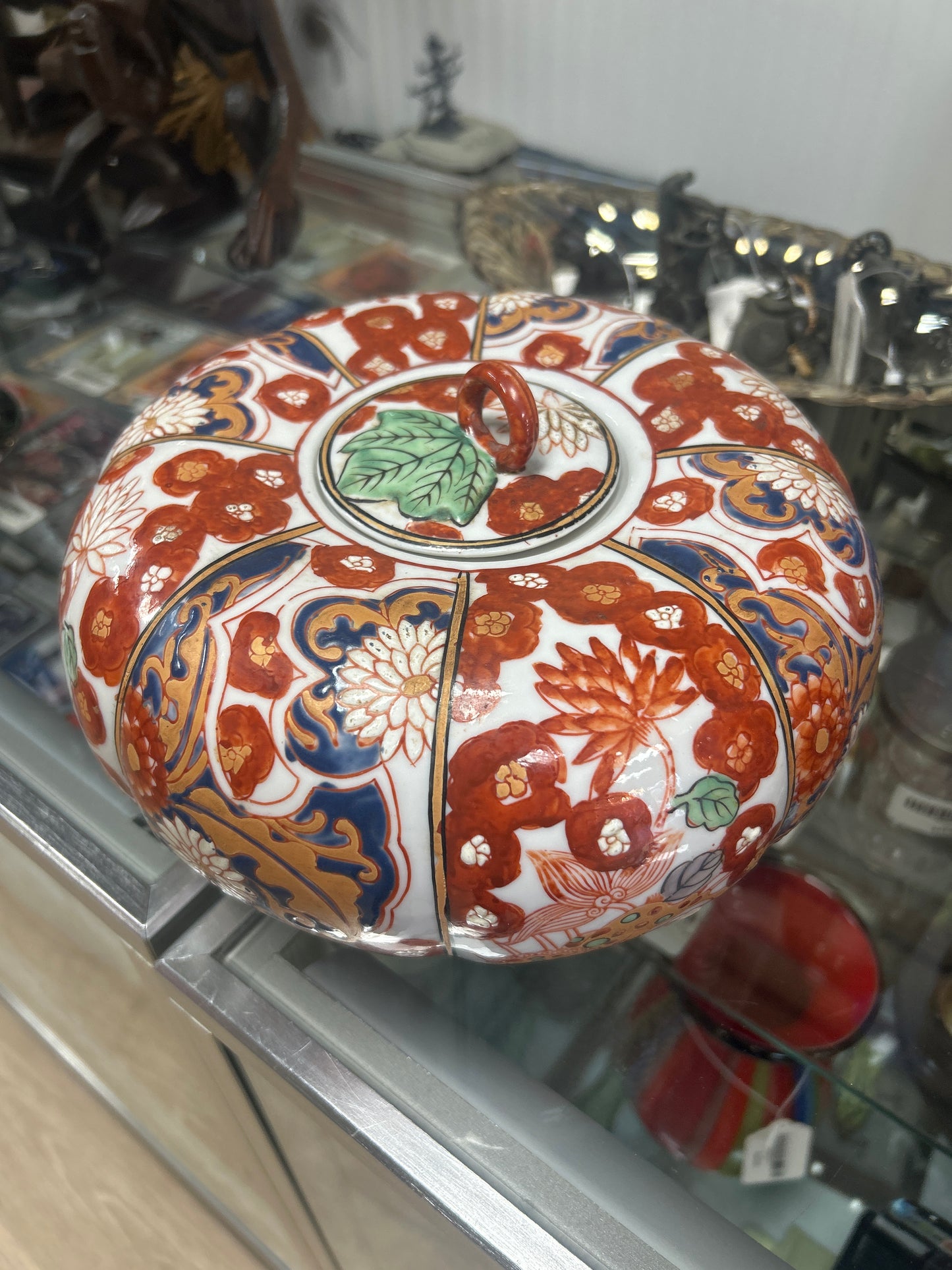 vintage Japanese Imari style porcelain lidded bowl or ginger jar