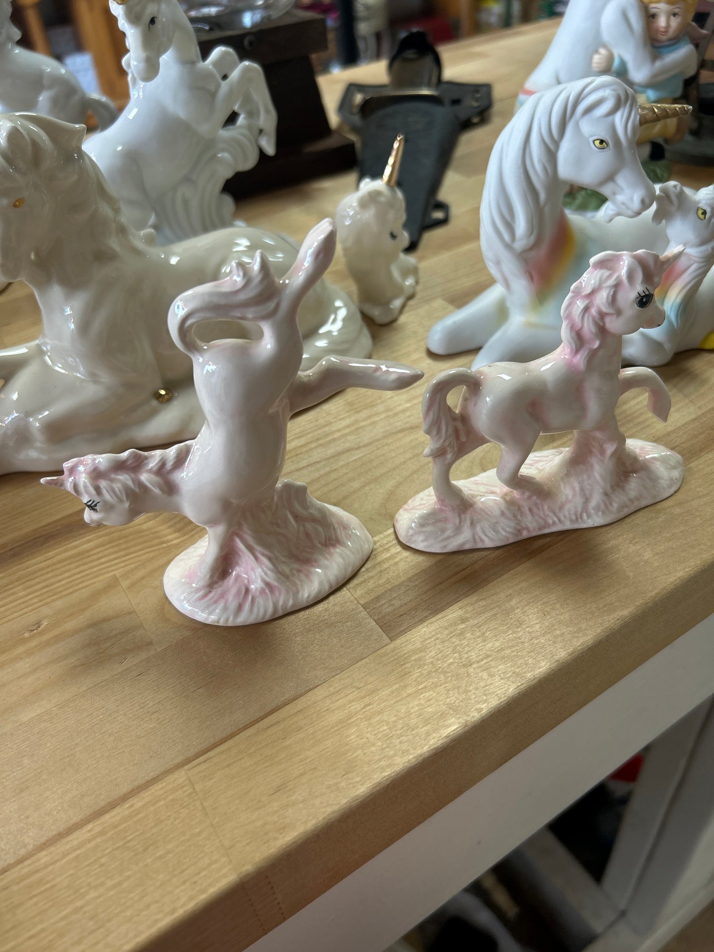 Vintage Pair of Pink Enesco unicorns figurines