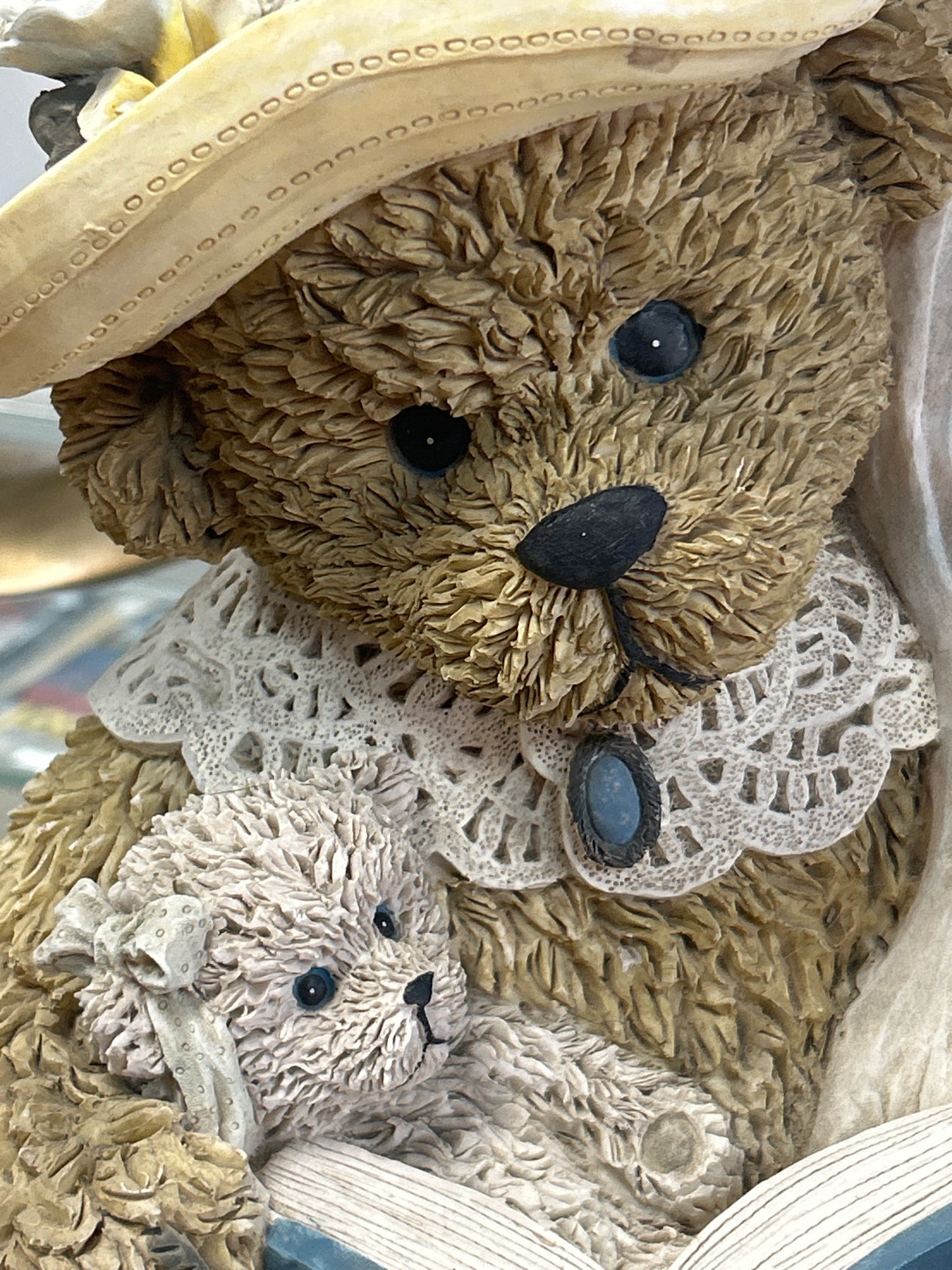 Young's Resin Teddy Bear 10" figure mother reading a Bible to a baby statue