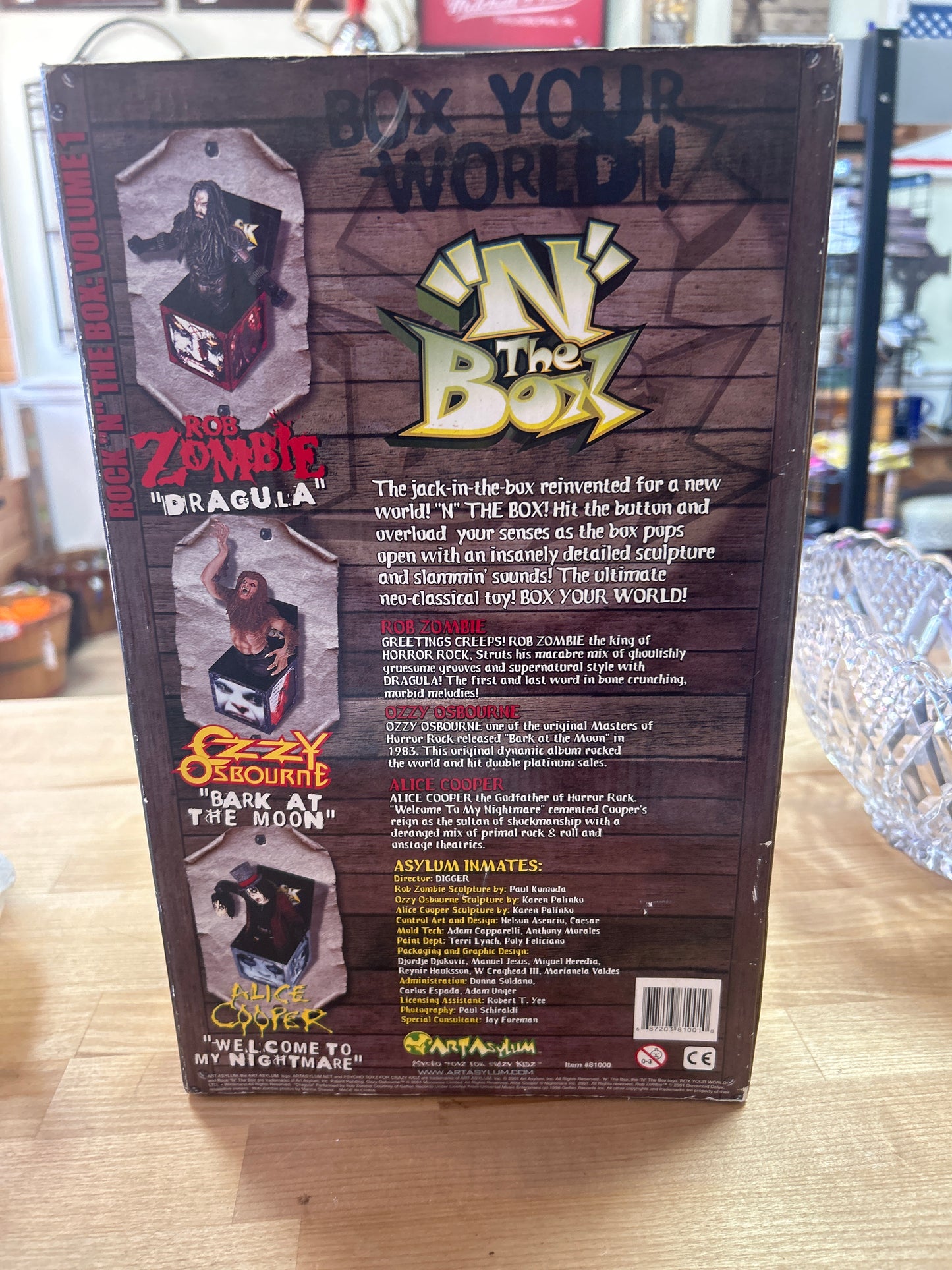 Rock ‘N The Box: Rob Zombie Figure. Box is a little dirty and has a few small tears and creases but it is unopened and sealed with original tape. Working! NIB