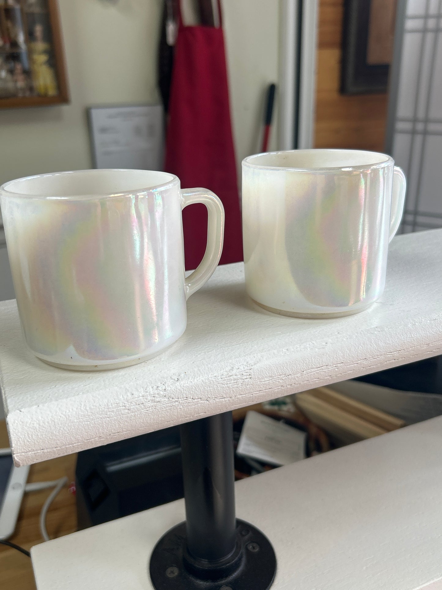 Vintage Federal USA Moonglow Iridescent Opalescence Coffee Mug Cup (set of 2)