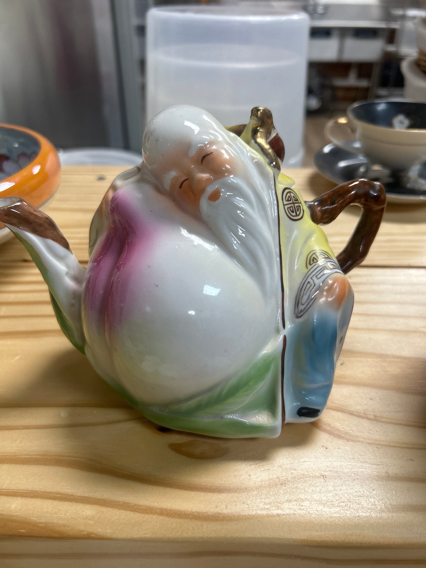 1960s Chinese porcelain teapot