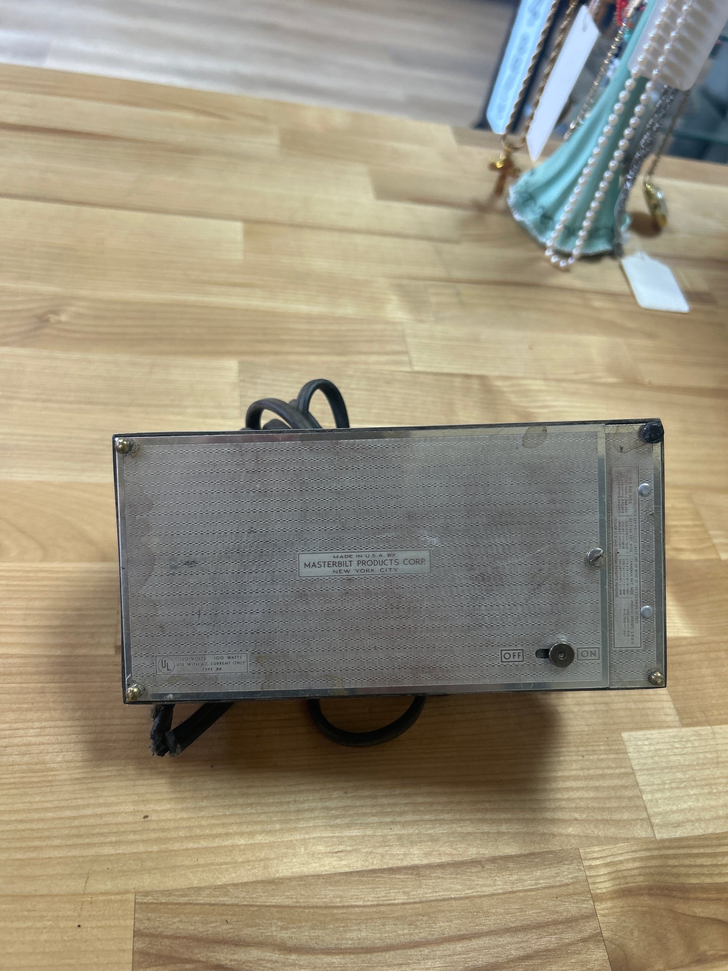 Vintage Masterbilt Lighter