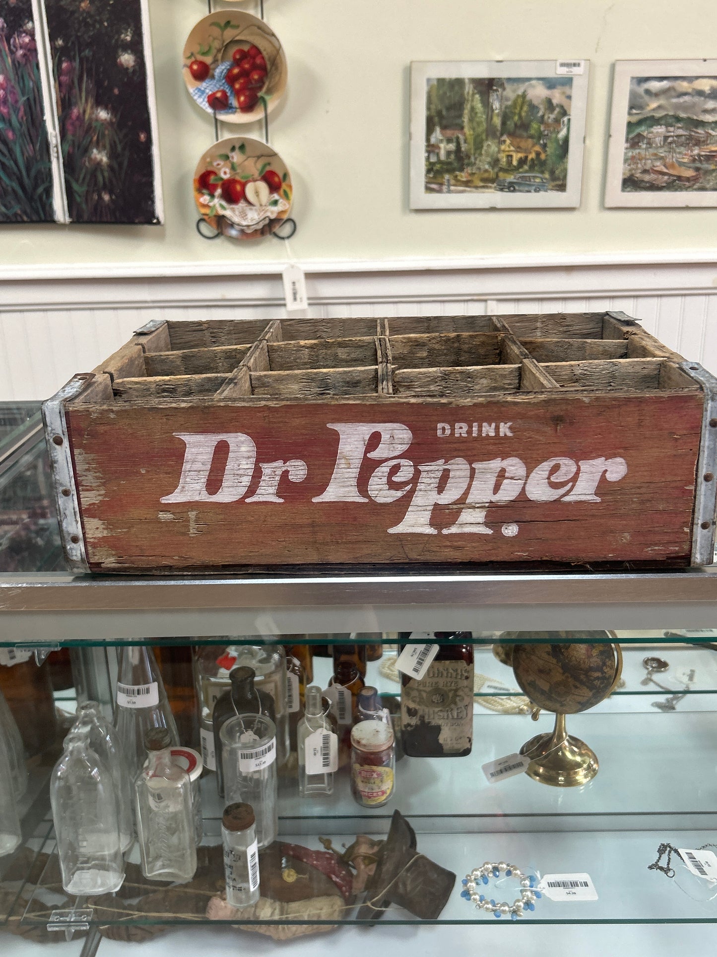 Vintage Dr Pepper crate (well used). Rare