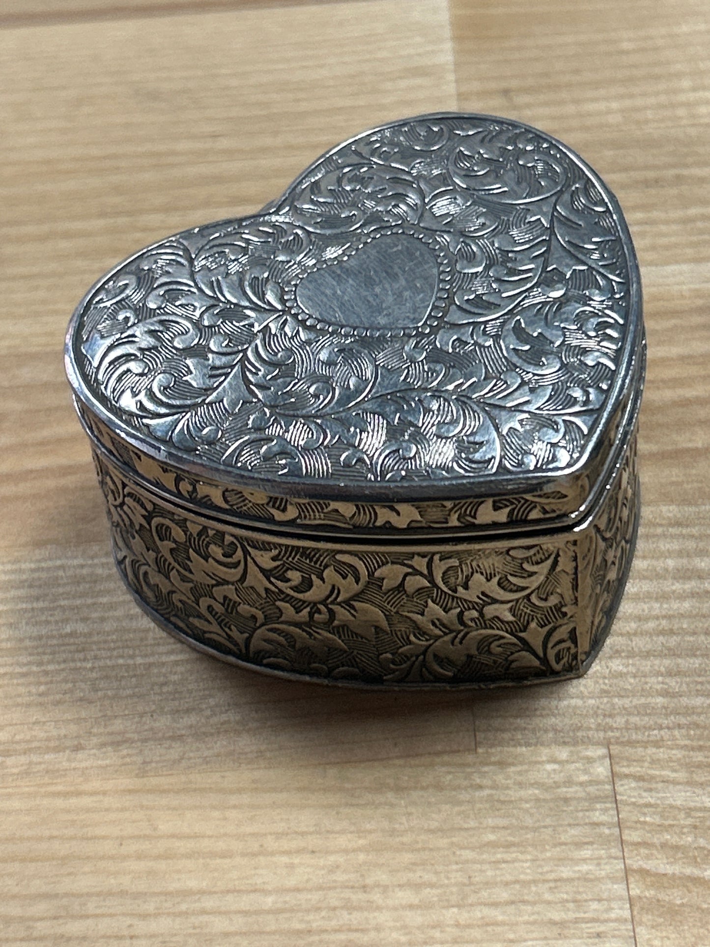 Vintage trinket ornate engraved heart shaped Jewelry Box. Hinged