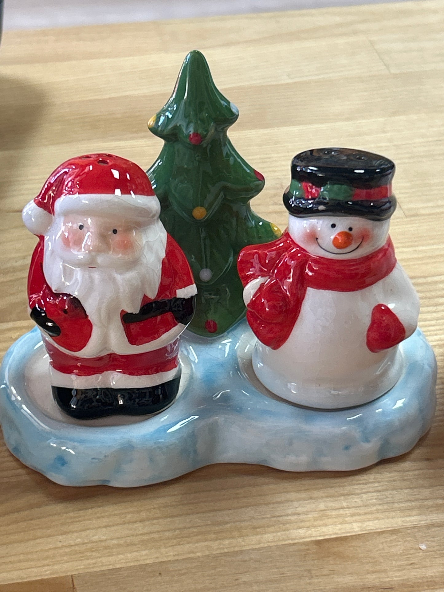Vintage Santa Claus & Frosty The Snowman Salt and Pepper Shakers