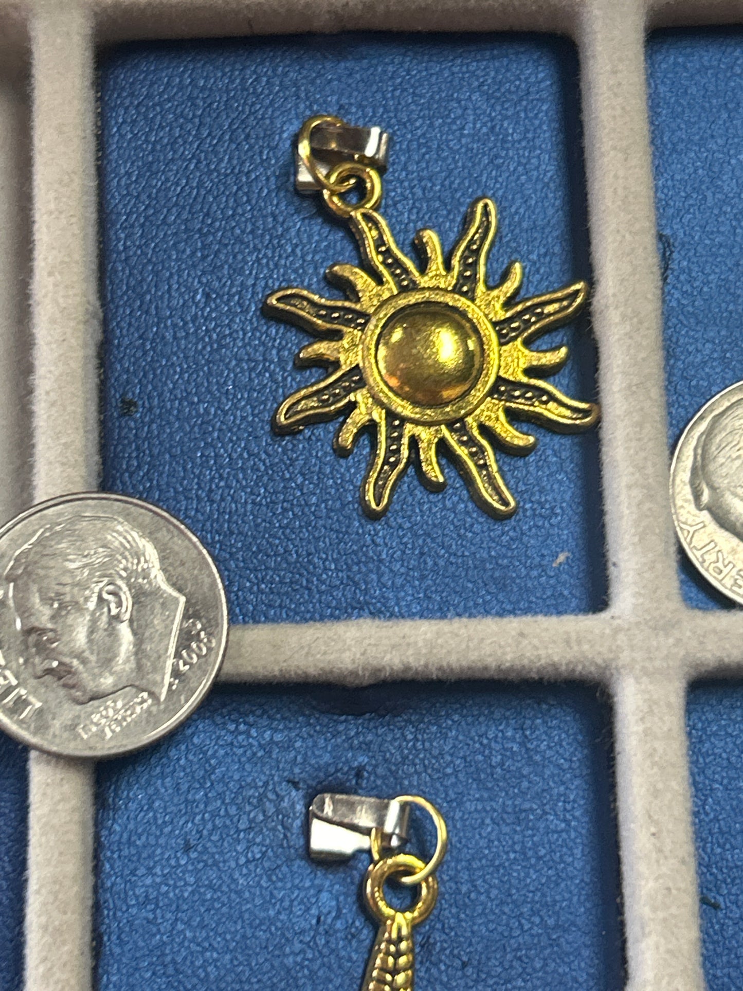 Charm (sun)