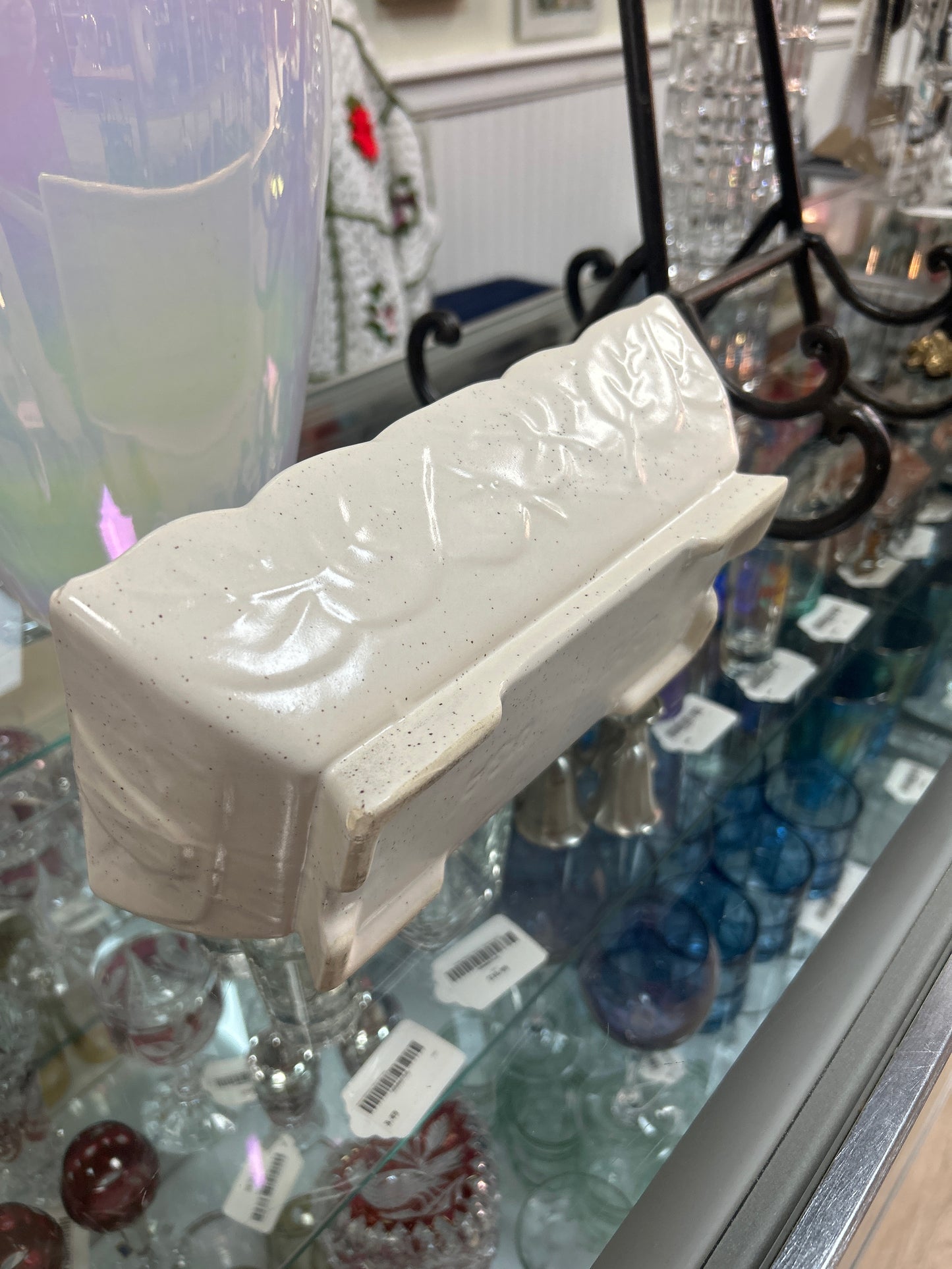 Vintage USA 292 White Drip Glaze Pottery Planter with Leaves Mid Century Modern (stained on inside) Marked