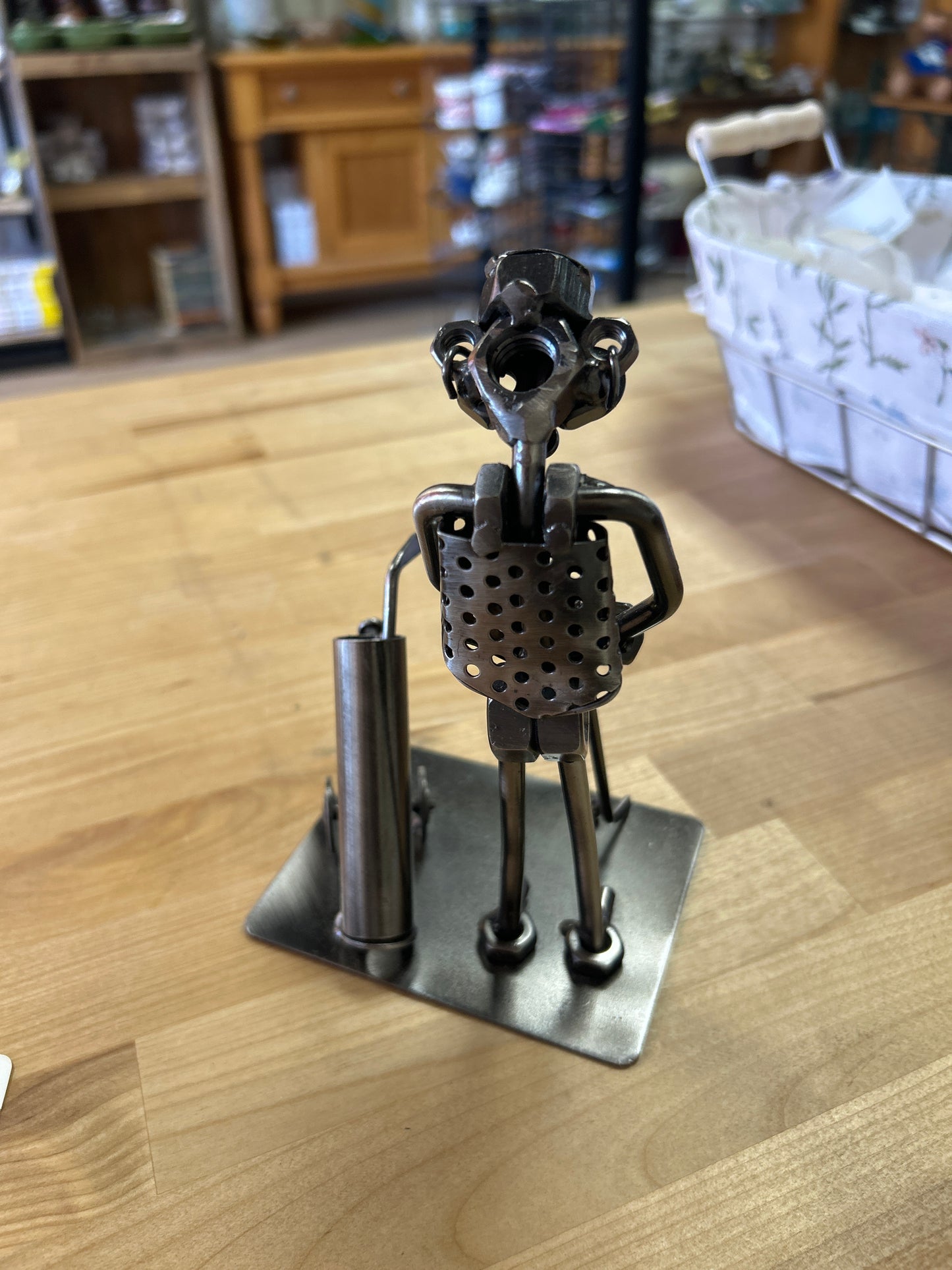 Hinz & Kunst Nuts & Bolts Metal Golfer FOLK ART SCRAP METAL Sculpture 7"