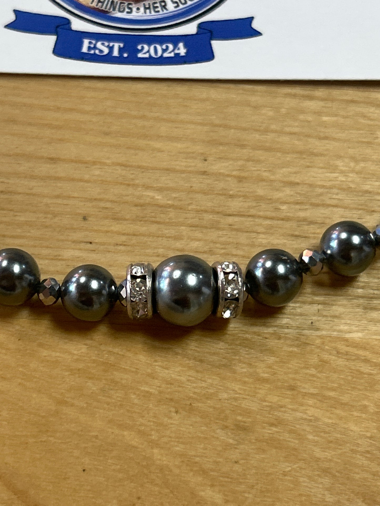 Gray Necklace (preowned) (estate sale) NICE find (Unknown Material)