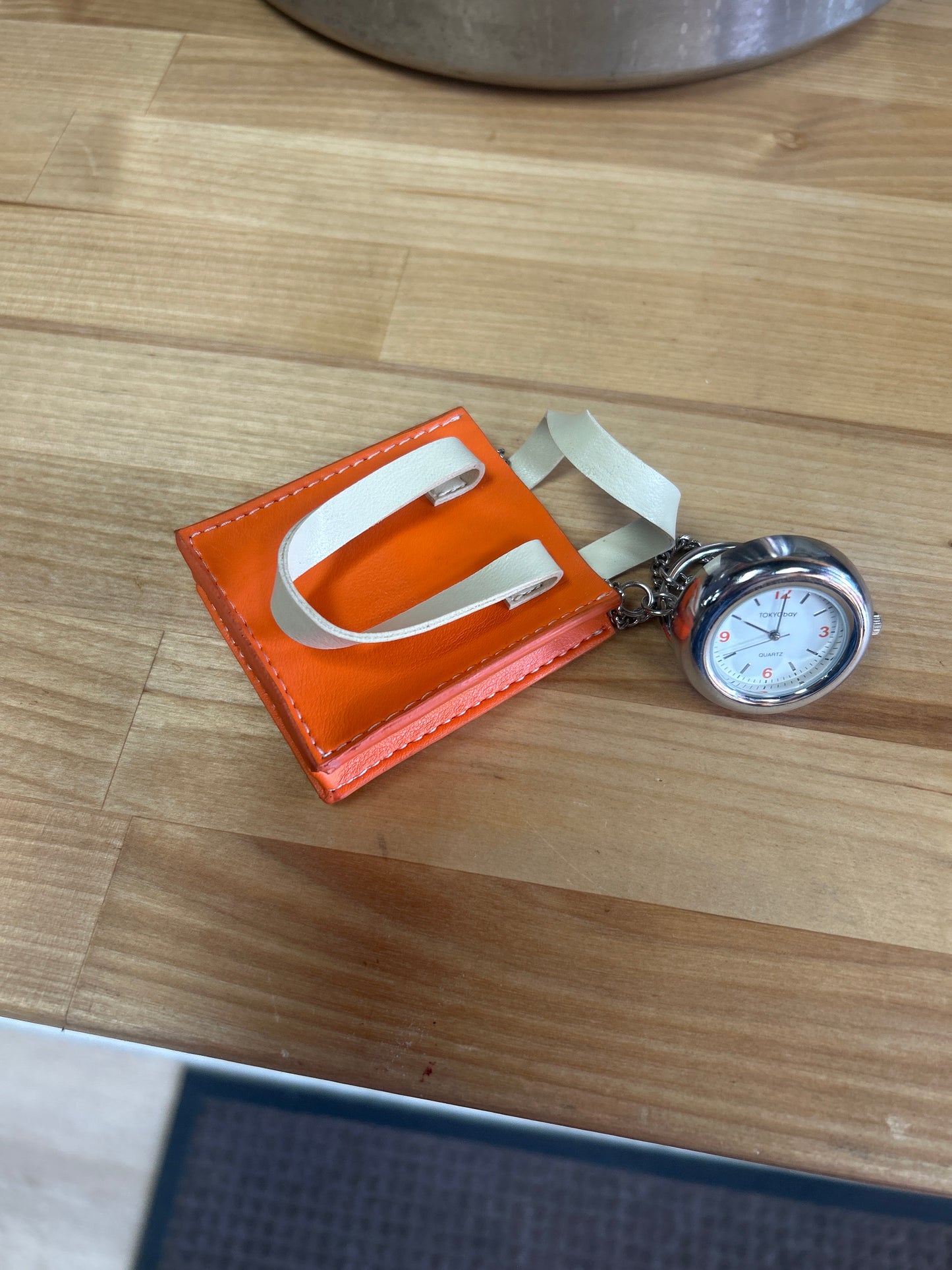 Tokyobay Mini Watch Purse (new battery required…pre-owned)