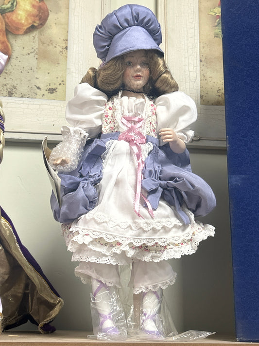 Franklin Heirloom Doll 1987 Little Bo Peep (box is rough)
