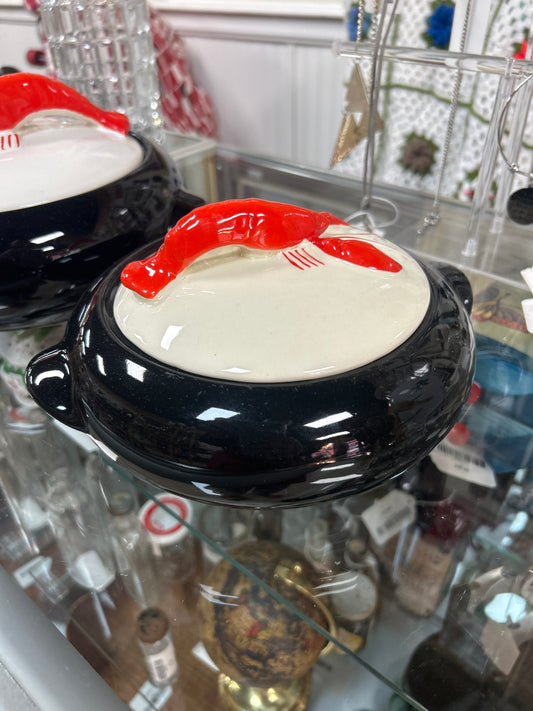 Vintage Shawnee Kenwood lobster ware covered soup bowl, produced in 1950’s (large bowl has a crack but displays well) set of 2