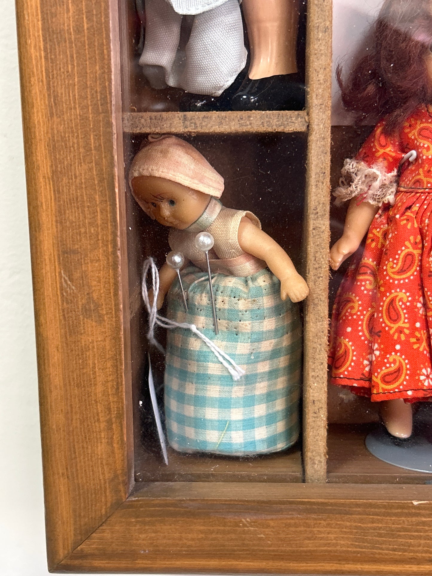 Vintage/Antique Miniature Doll collection in case