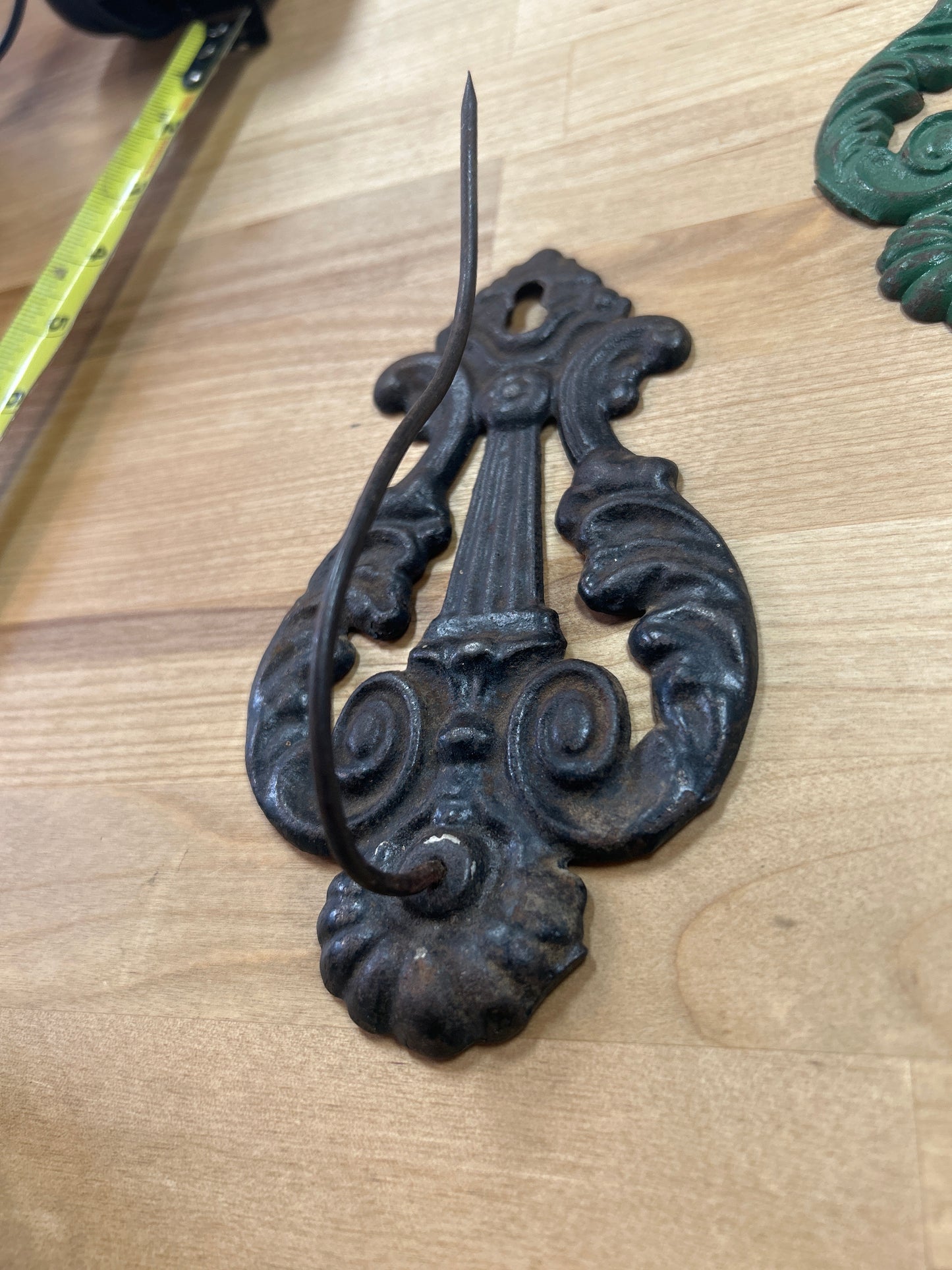 Vintage Cast Metal Ornate Wall Hanging Bill Receipt Holder Spike USA Office (natural metal color)