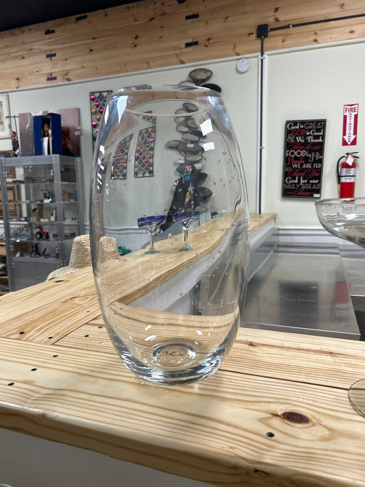 Clear large glass vase (thick)