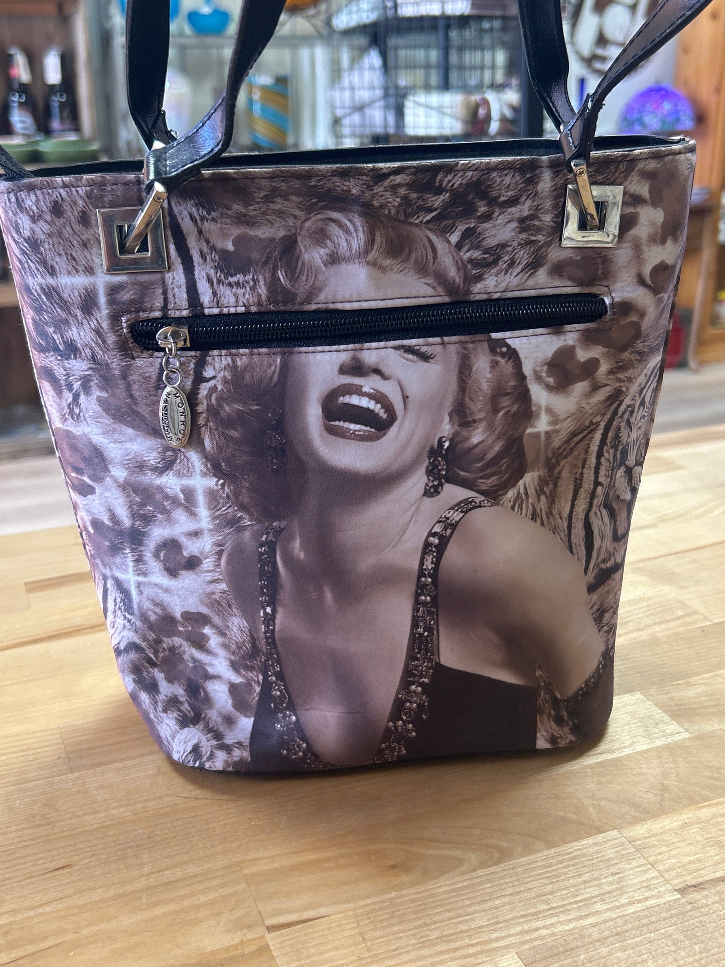 Marilyn Monroe Hand Bag (preowned but excellent condition)
