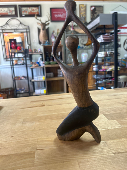 BEAUTIFUL HAND CARVED WOODEN Kneeling STATUE  11”