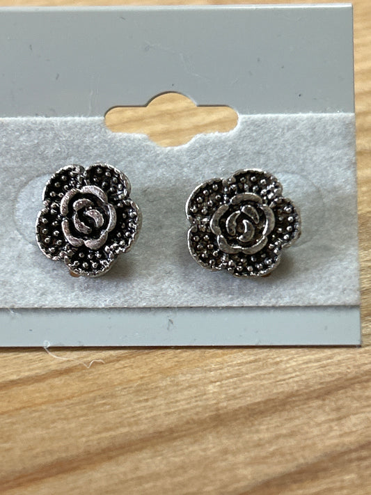 Earrings (1236)